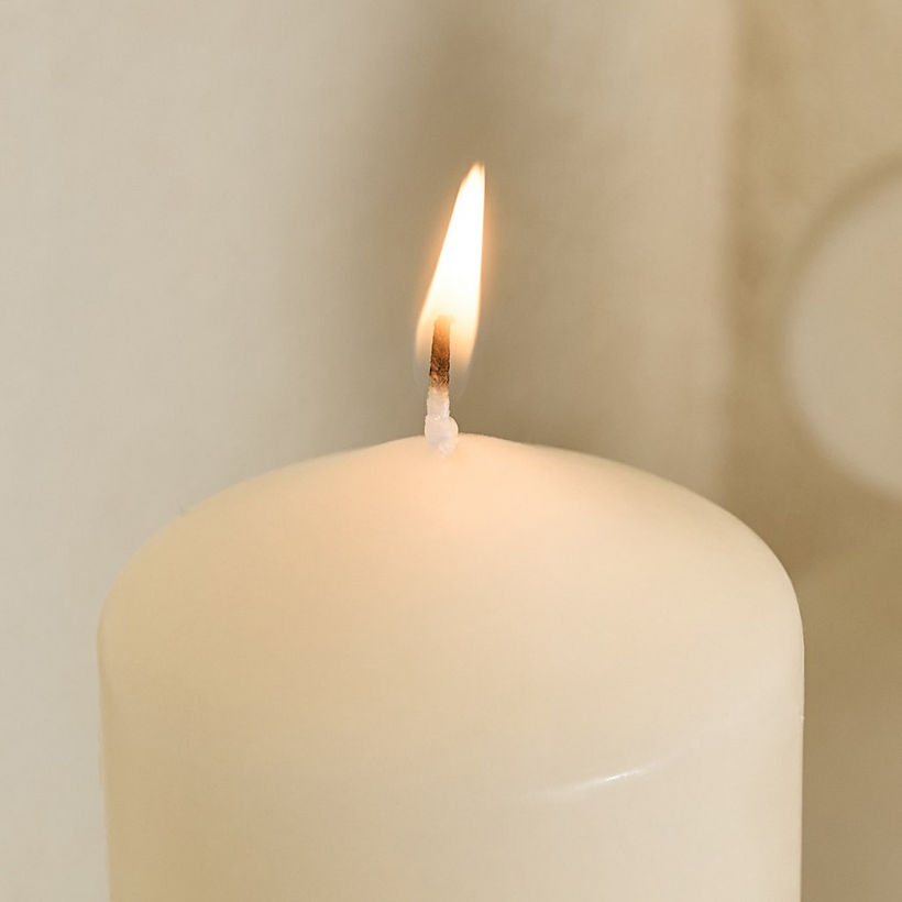 Luna Unscented Pillar Candle - 60 h - Image 12