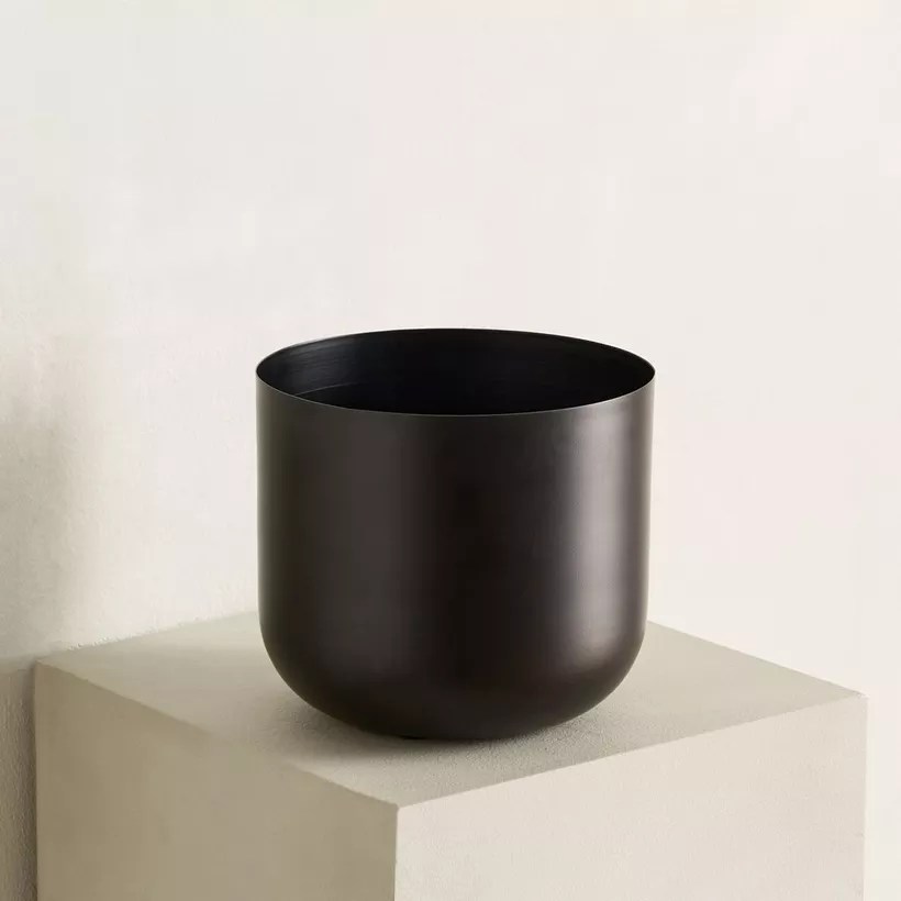 Monochrome Avya Metal Round Planter - 19x19x17 cm - Image 3