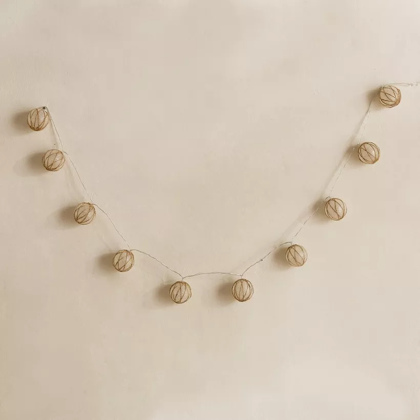 Elio 10 LED Warm String Light with Hemp Rope Balls - 1.35 M - Image 3