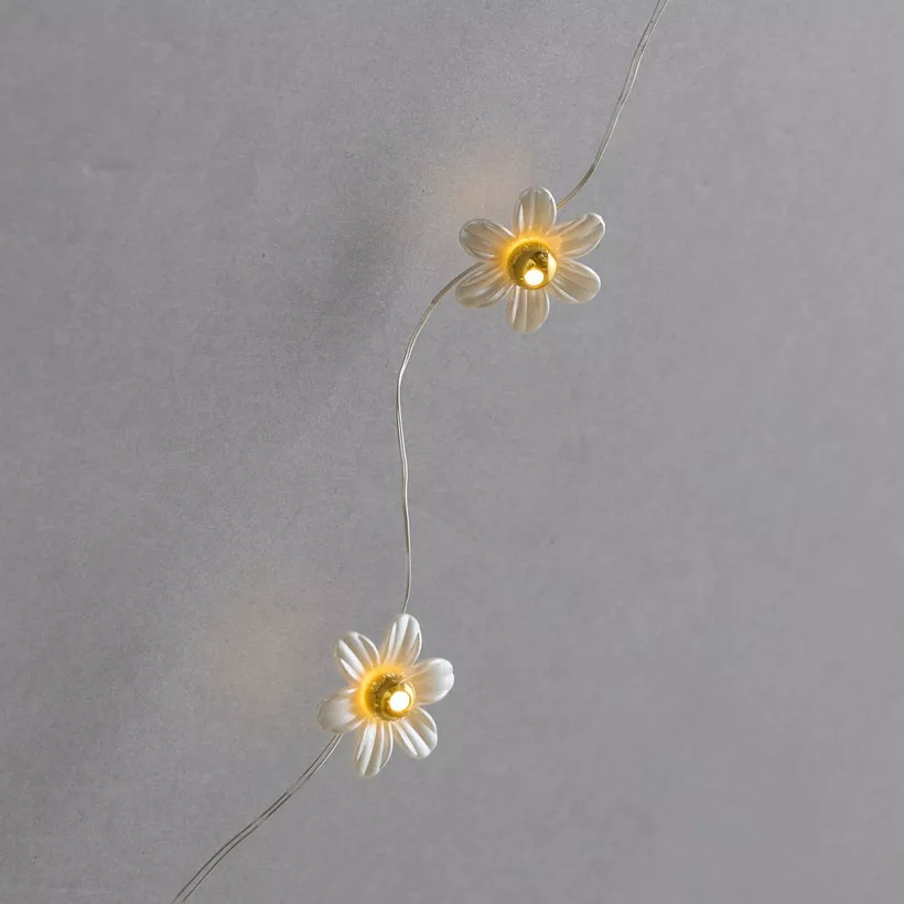 Elio 20-Piece Warm LED 2AA Flower 1.7 Metre String Light - Image 4