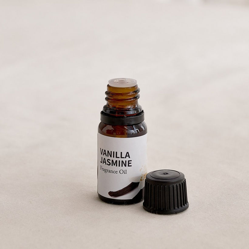 Qara Vanilla Jasmine Aroma Oil - 10 ml - Image 3