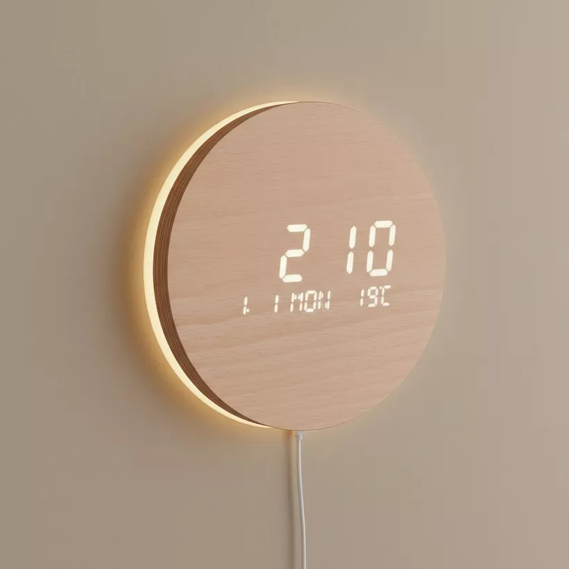 Cristine Classic LED Wall Clock with USB - 29.7x29.7x1.5 cm - Image 3