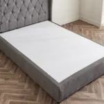 Curvy Chester Queen Upholstered Bed - 160x200 cm