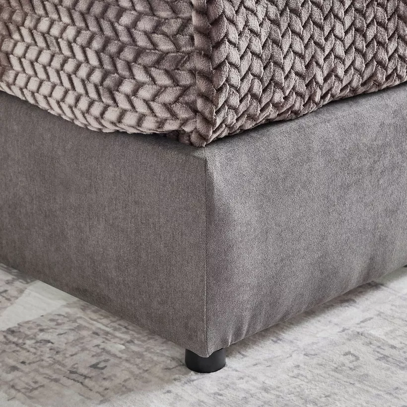 Curvy Clark Upholstered Queen Bed - 140x200 cm - Image 8