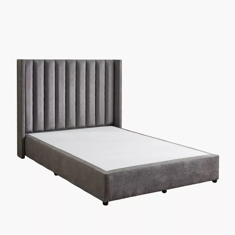 Curvy Clark Upholstered Queen Bed - 140x200 cm - Image 10