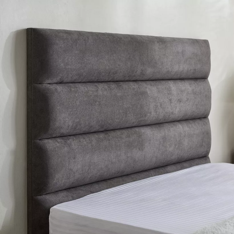 Curvy Linear Upholstered Queen Bed - 140x200 cm - Image 6