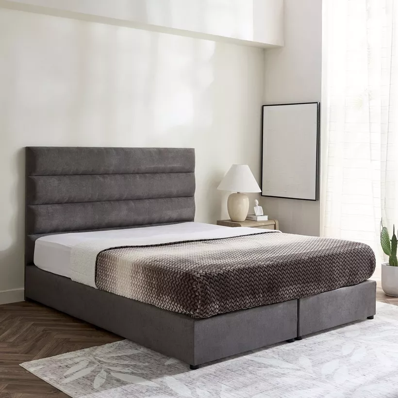 Curvy Linear King Upholstered Bed - 180x200 cm - Image 3