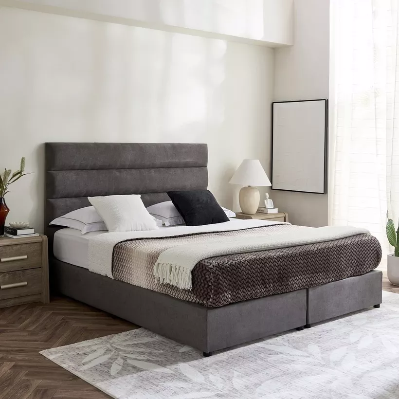 Curvy Linear King Upholstered Bed - 180x200 cm - Image 10
