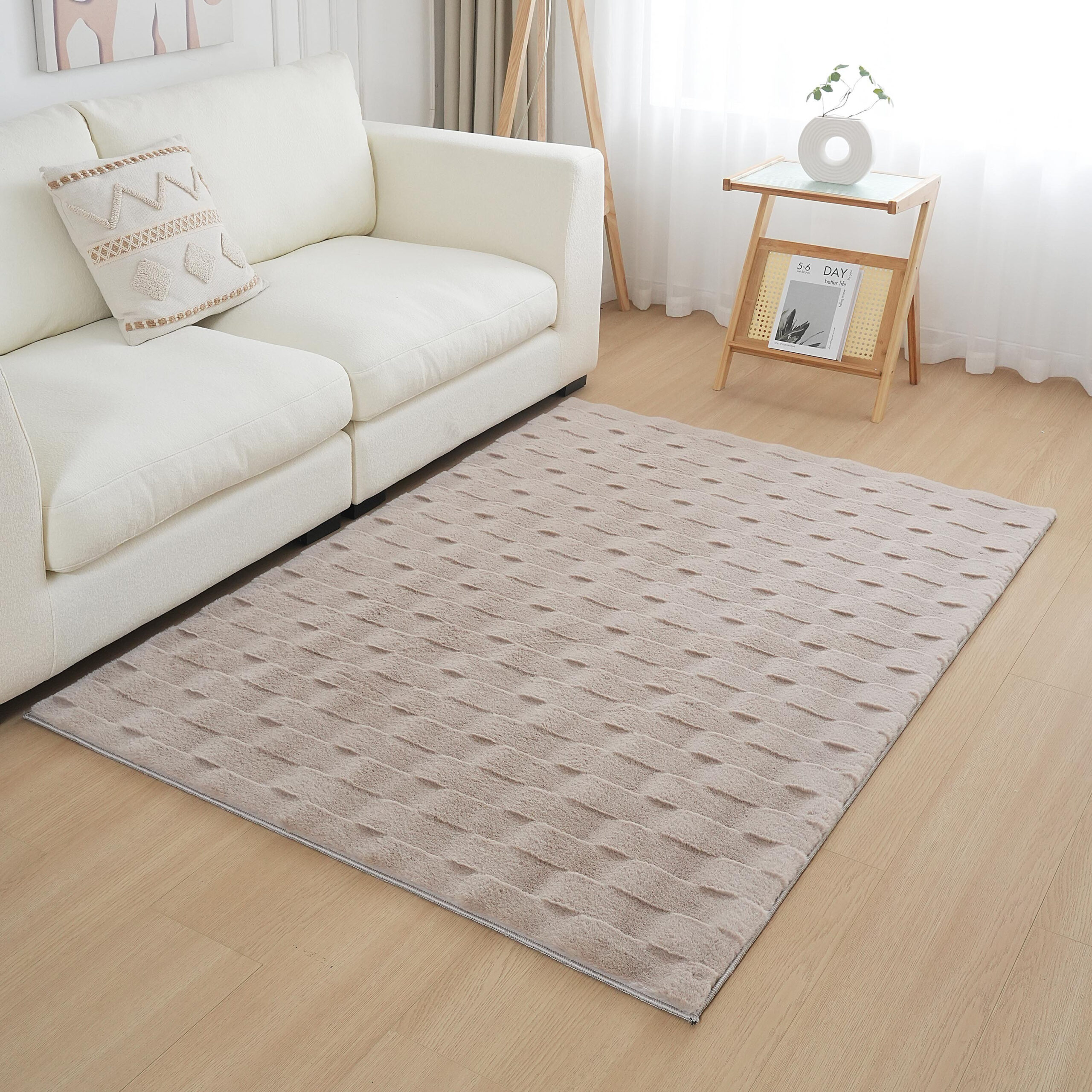 Zara Soro Jacquard Rabbit Fur Rug - 120x170 cm