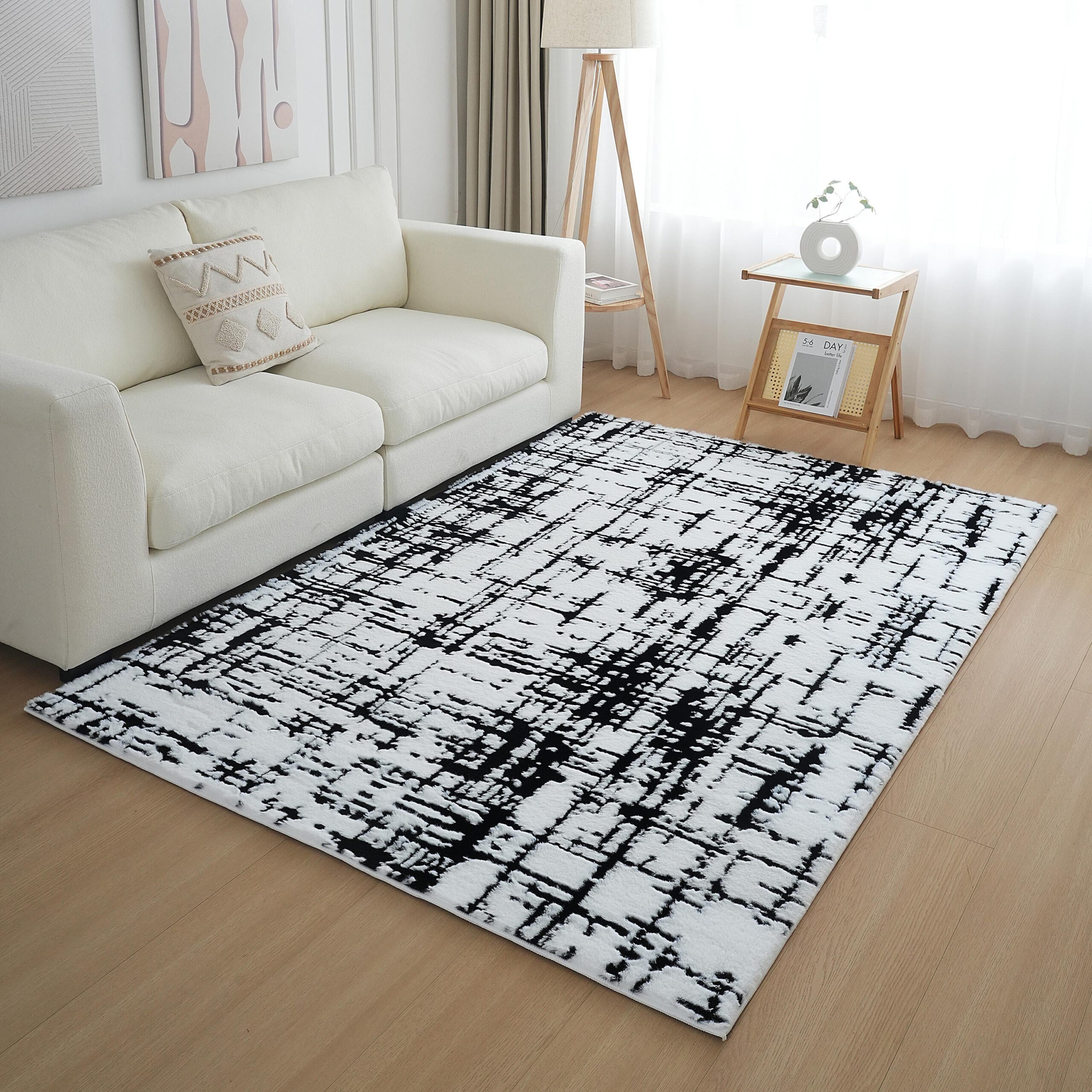 Timmy Mono Rabbit Fur Monochrome Rug - 150x220 cm