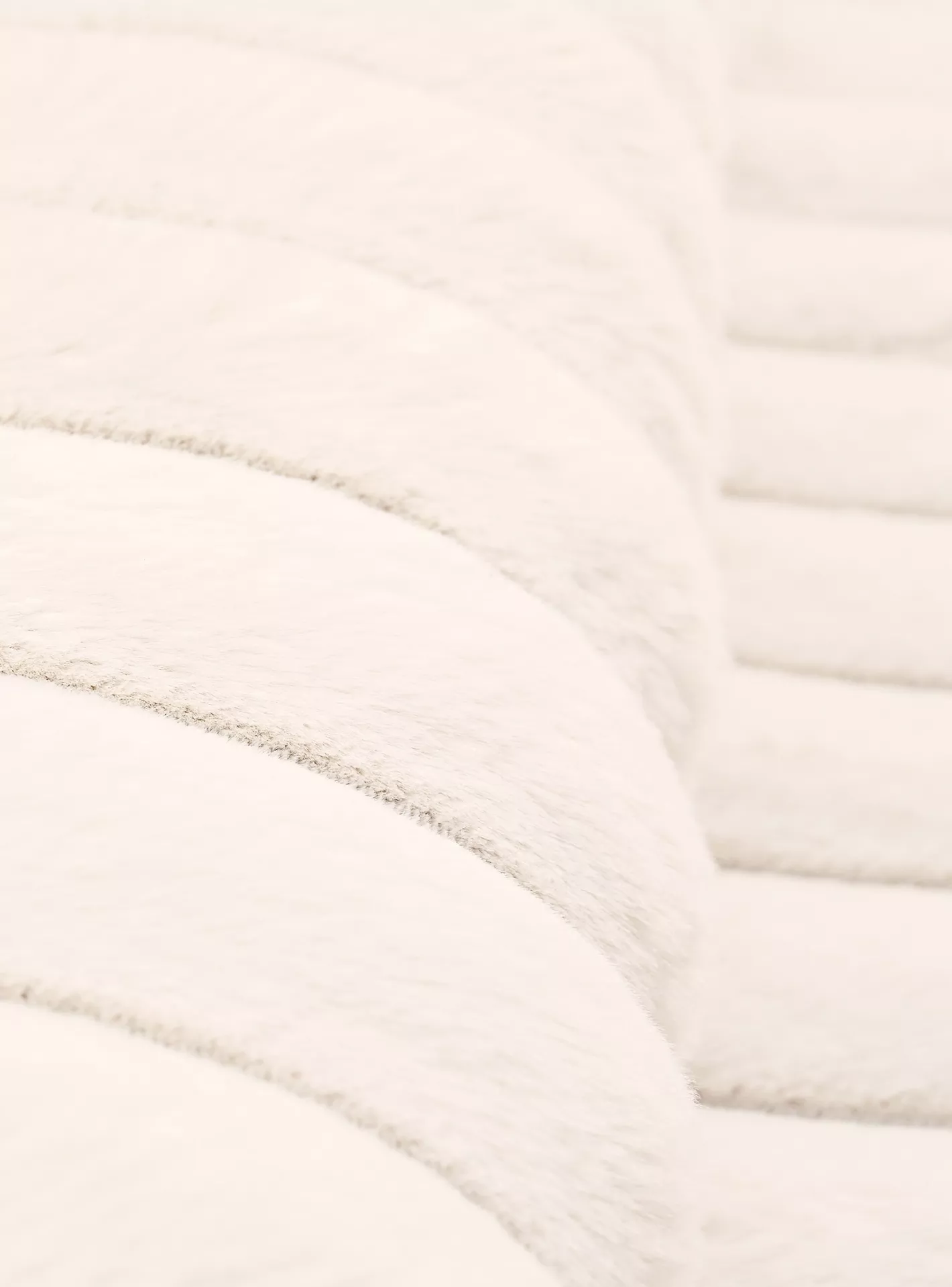 Vertica 3D Linear Strip 3D Rabbit Fur Rug - 160x230 cm - Image 2