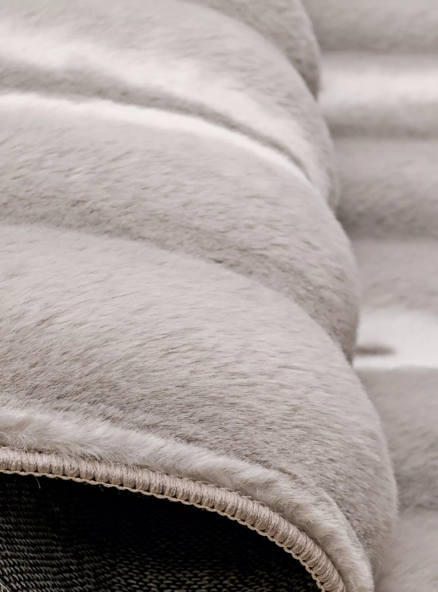 Plush Shibori Tie Dyed Rabbit Fur Rug - 300x200 cm - Image 5