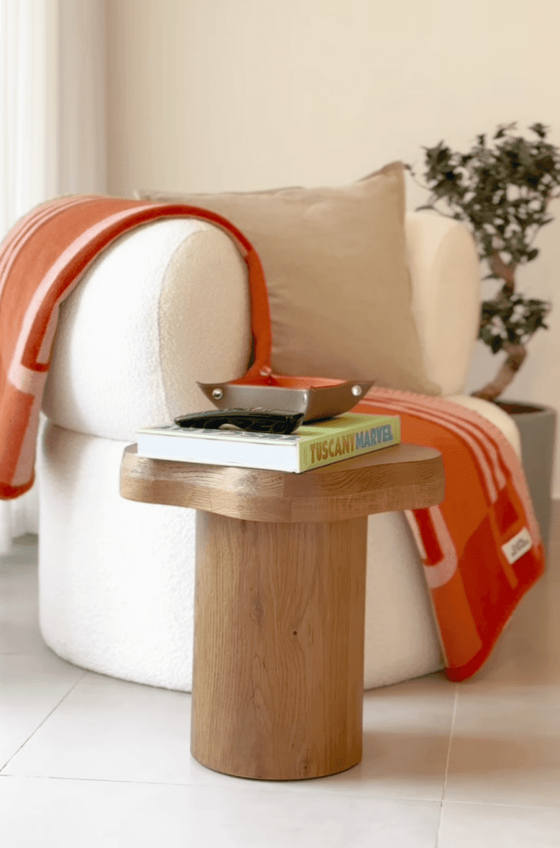 Odelia Off White Sofa Arm Chair - Image 3