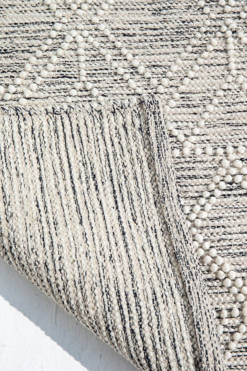 Diamond Radiance - Natural White Woven Diamond Patterned Runner Rug - Image 5