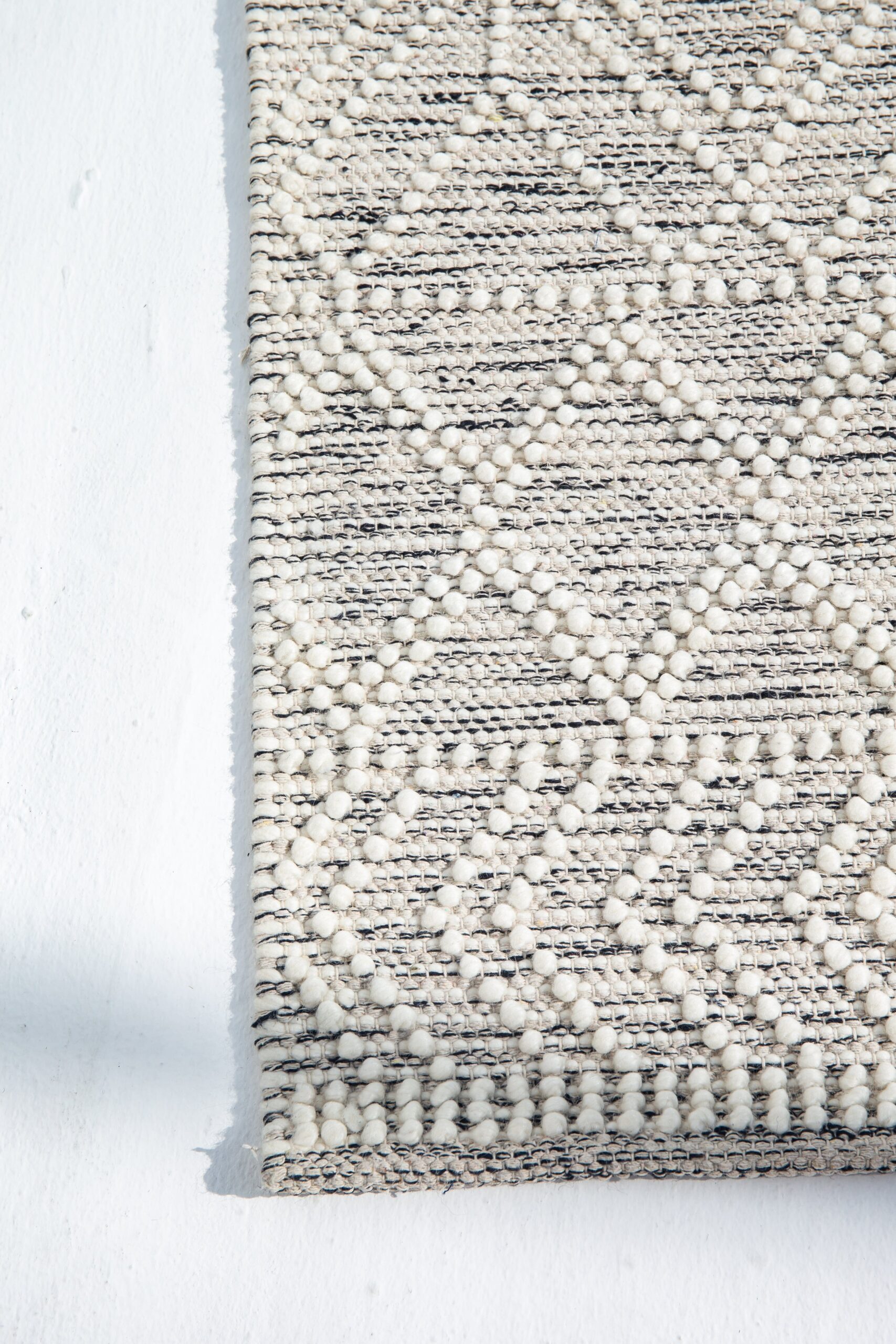 Diamond Radiance - Natural White Woven Diamond Patterned Runner Rug - Image 2
