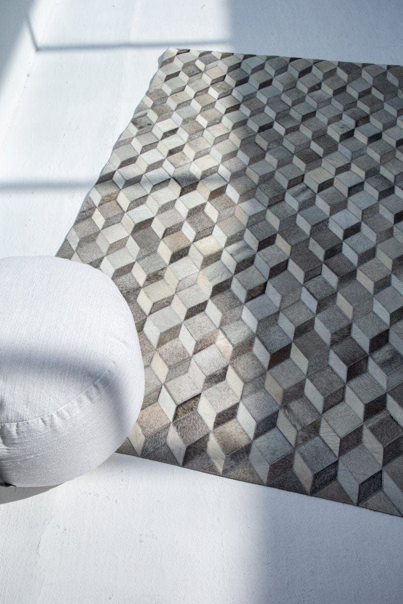 Chromatic Grey Horizon - Leather Rug - Image 4