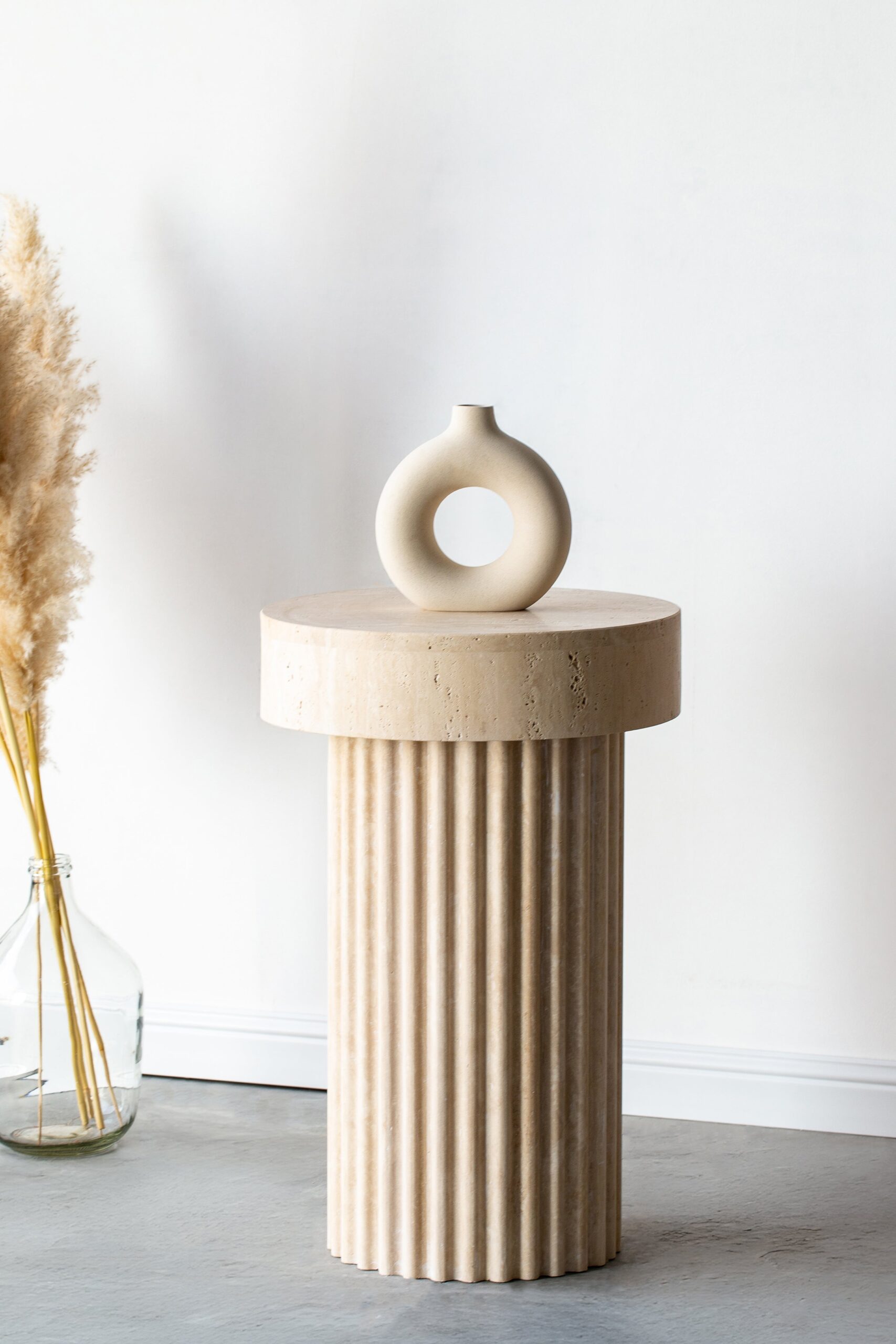 Milan Fluted Travertine Plinth with a Thick Round Top