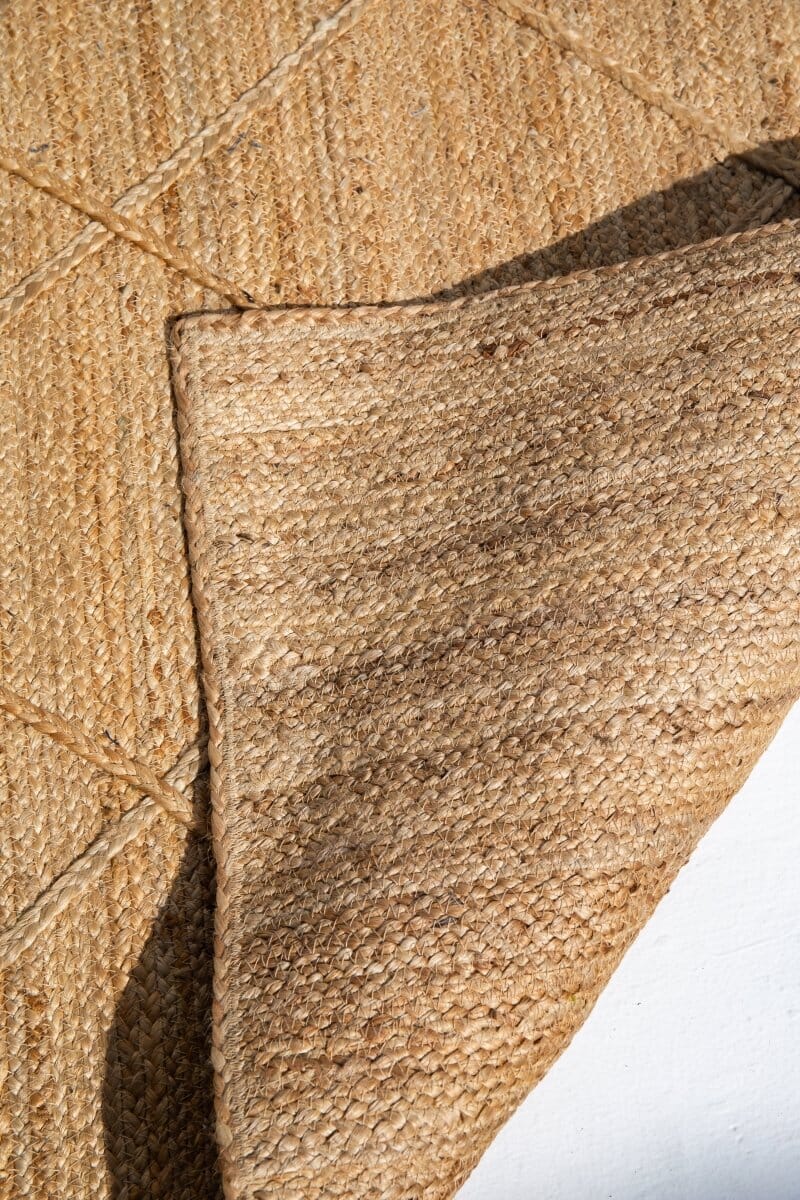 Jute Diamond Patterned Rug (170x240 CM) - Image 3