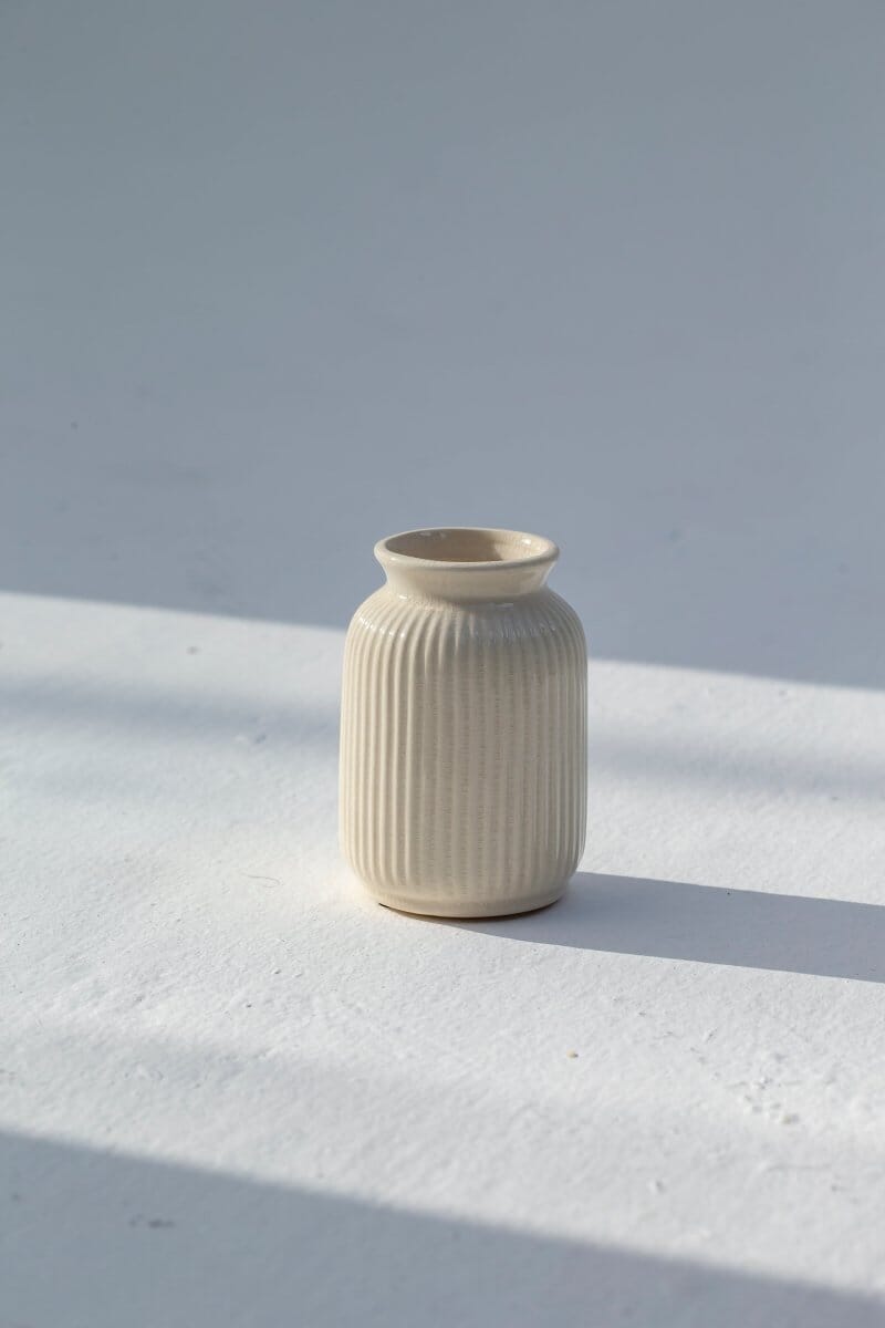 Creamy Round Ceramic Vase - Image 4