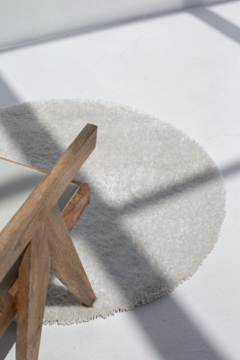 Round Arctic Cloud - White Fluffy Shaggy Rug