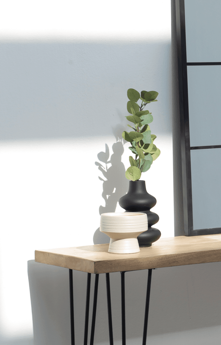 White Plate Ceramic Vase - Image 2