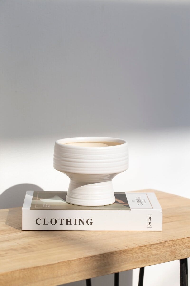White Plate Ceramic Vase - Image 3