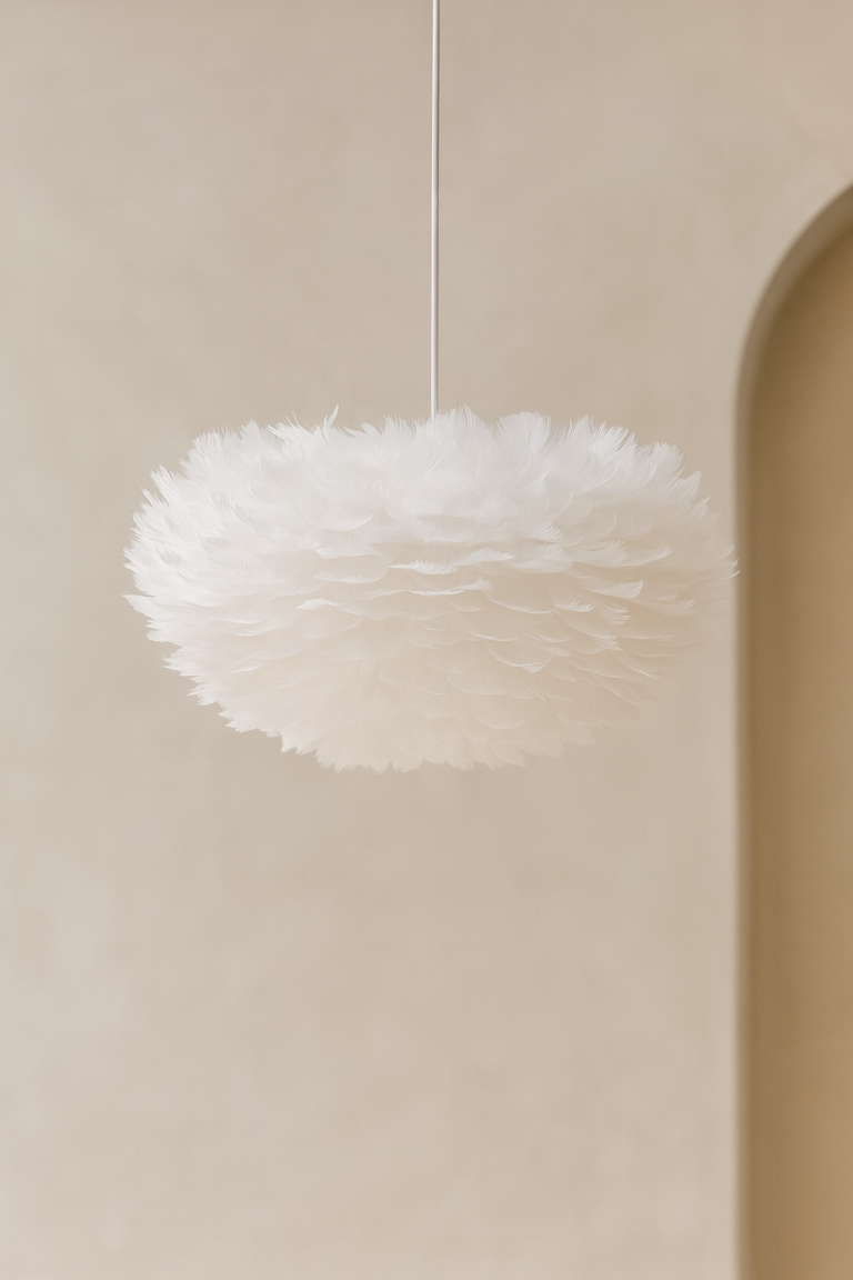 White Feather Ceiling Lamp