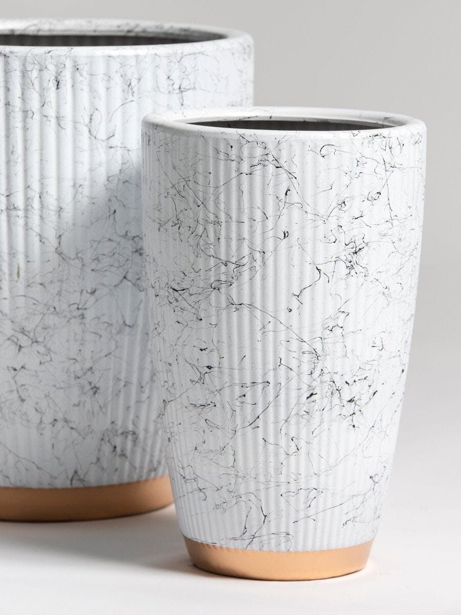 Gilded Groove Ceramic Pot - Image 3