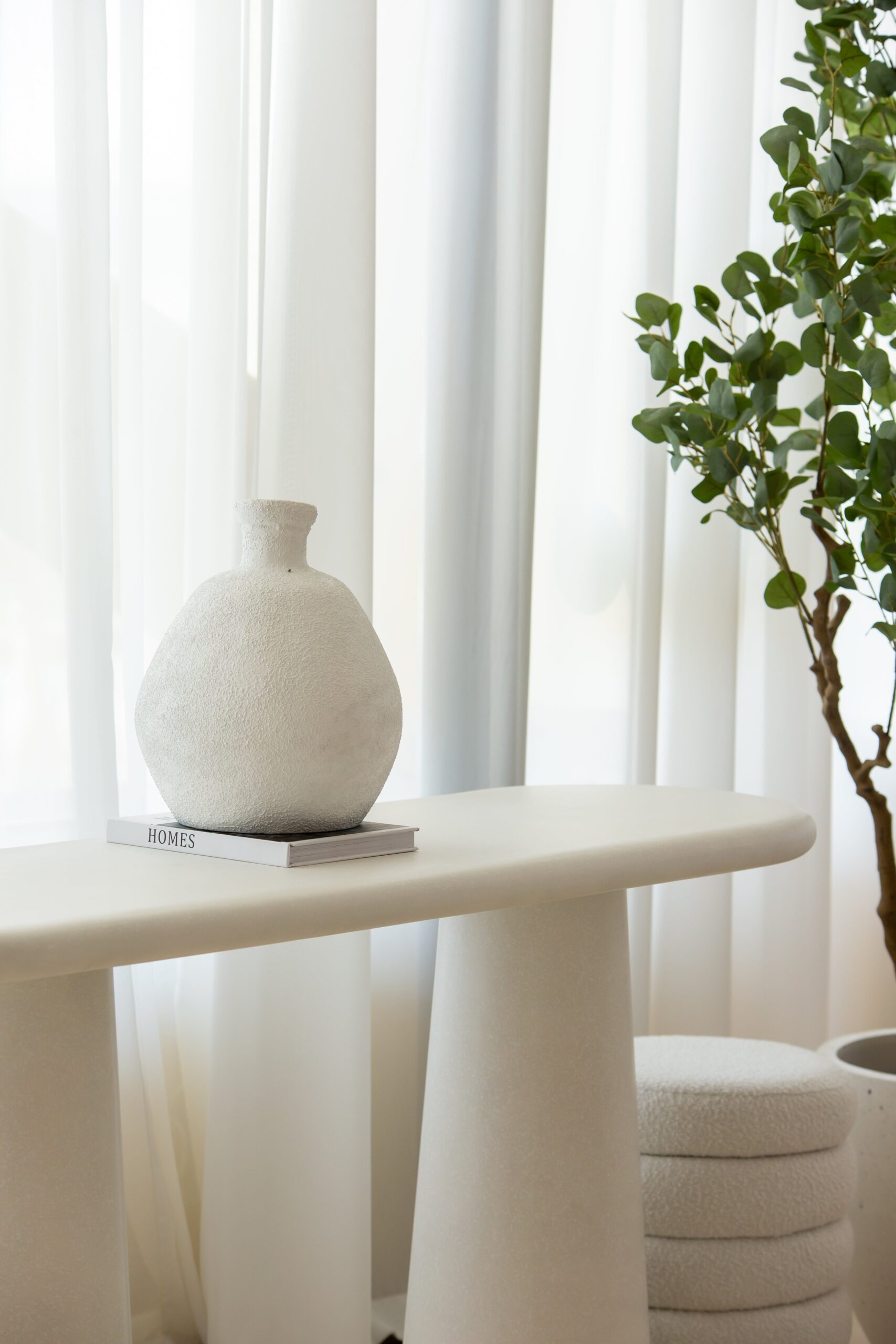 Dune White Concrete Console Table - Image 2