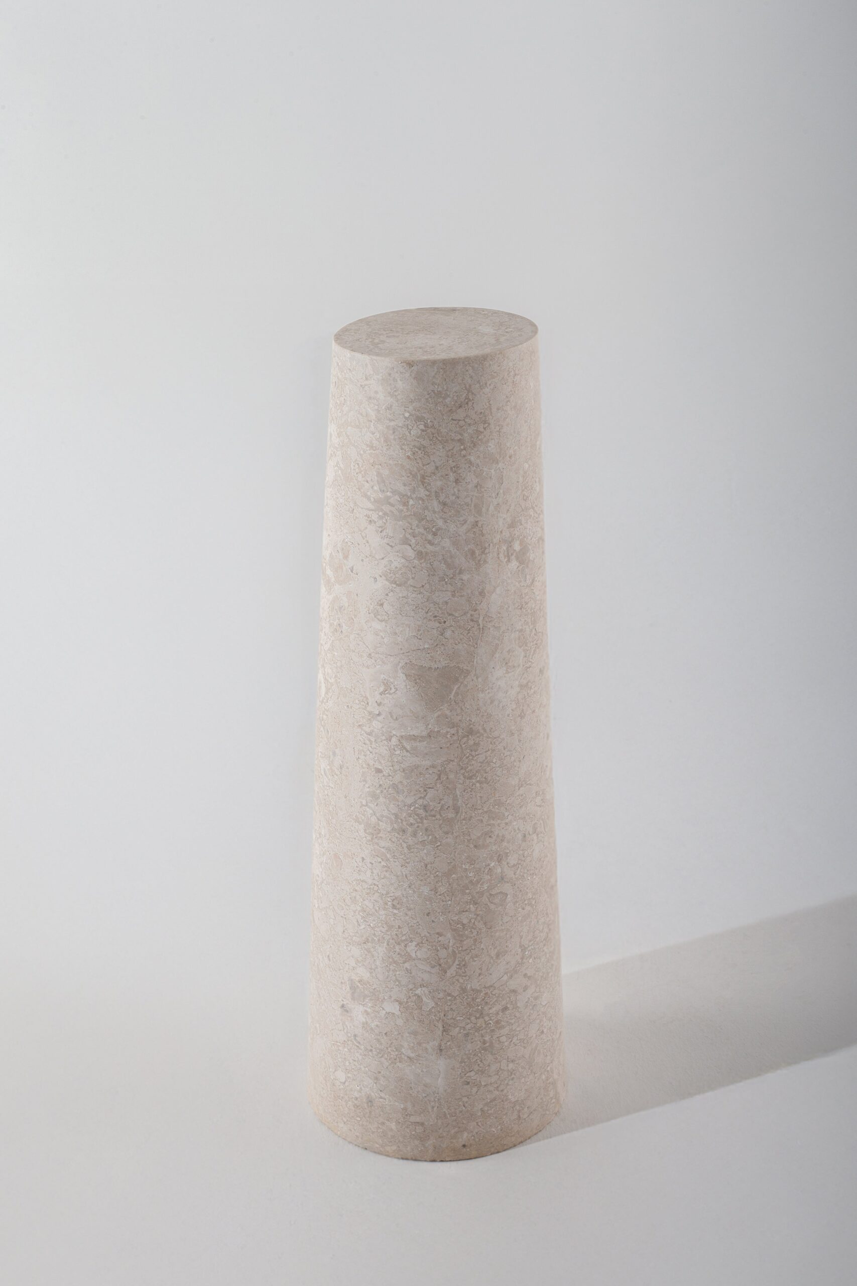 Tarell Solid Oryx Marble Plinth - Image 3