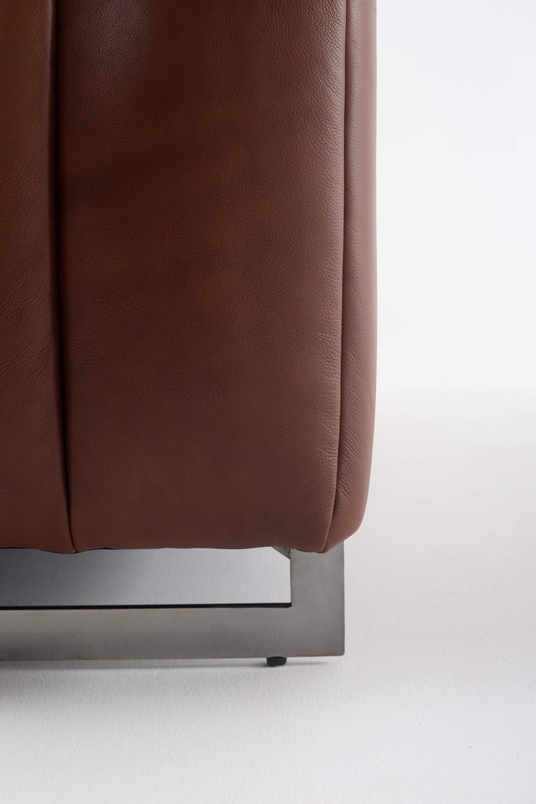 Praskovya Leather Sofa - Image 8