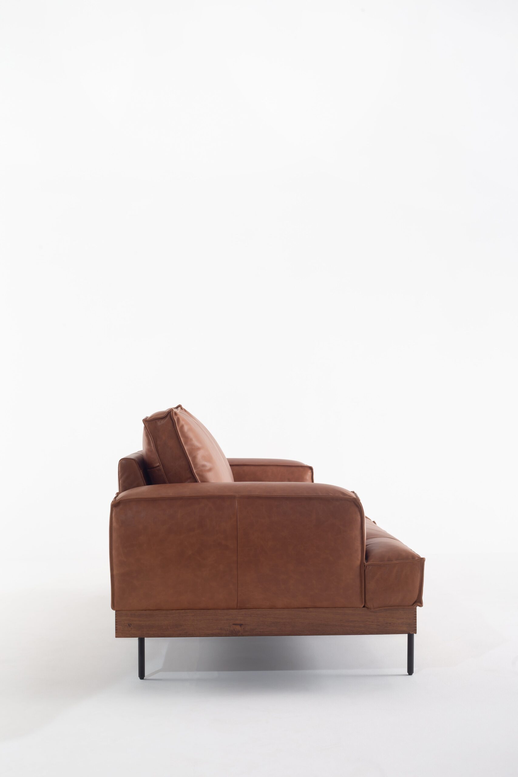 Dobrina Leather Sofa - Image 14