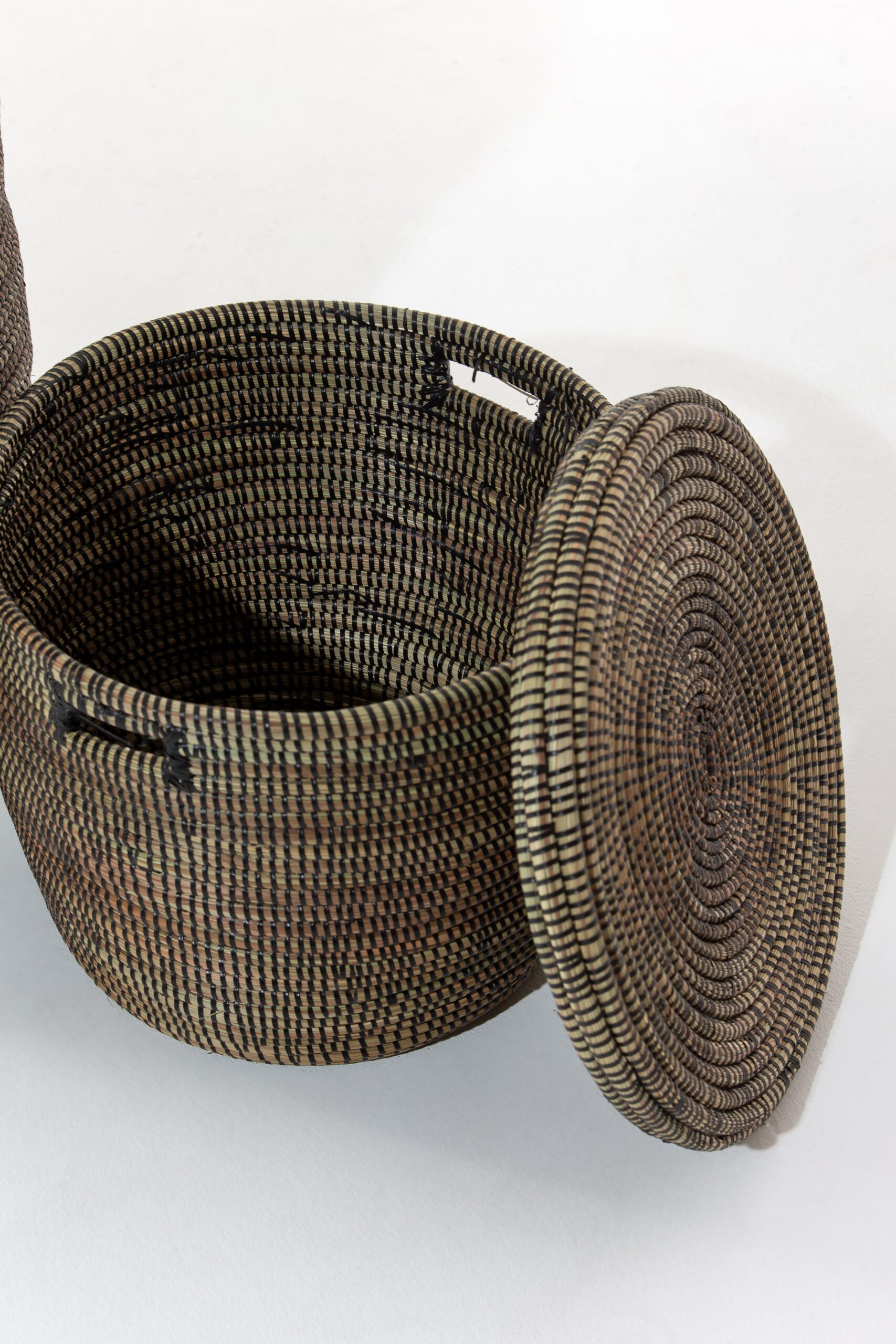 Chinara Handmade Black Basket (Set of 2) - Image 4