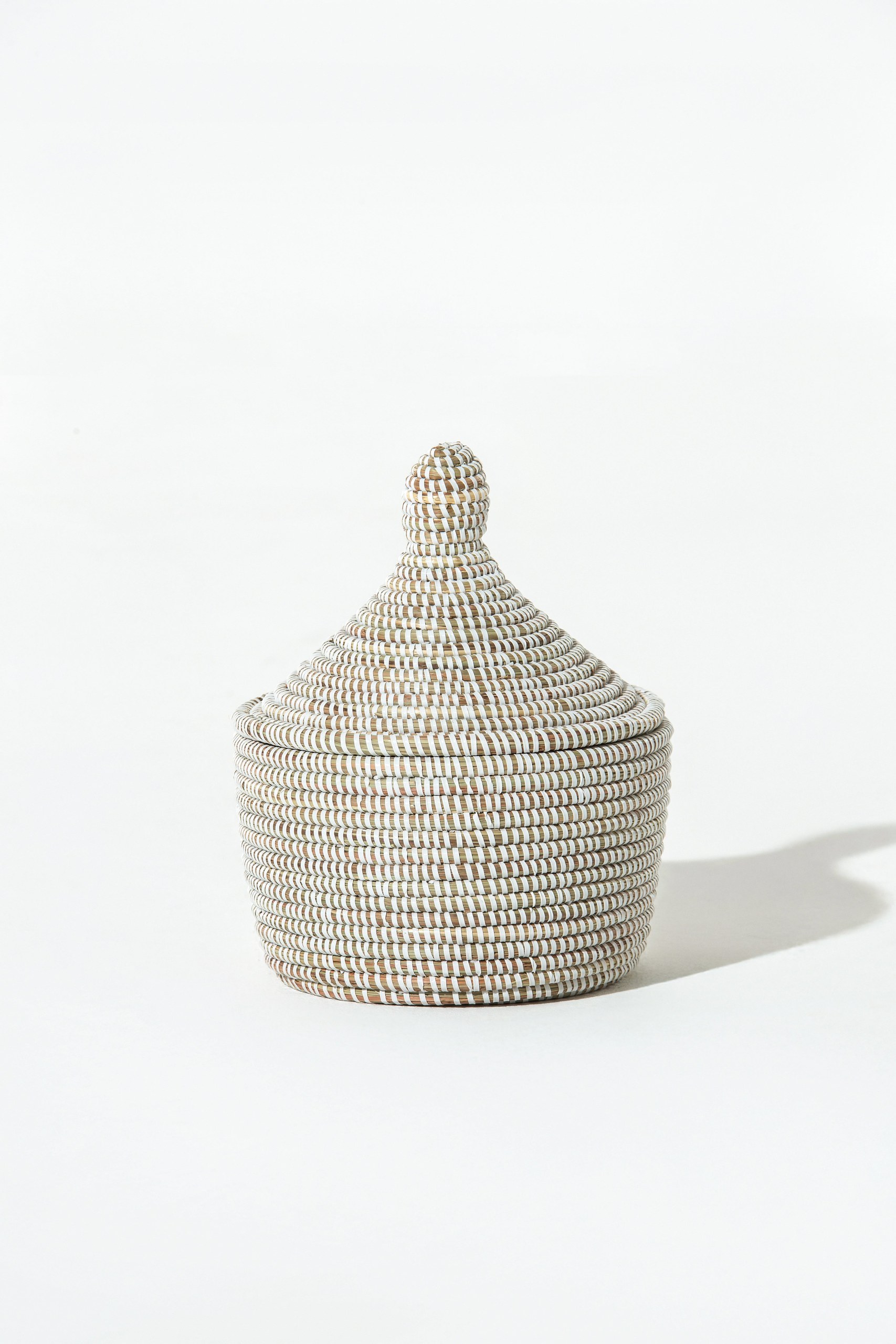 Mini Maisha White Woven Handmade Basket - Image 2