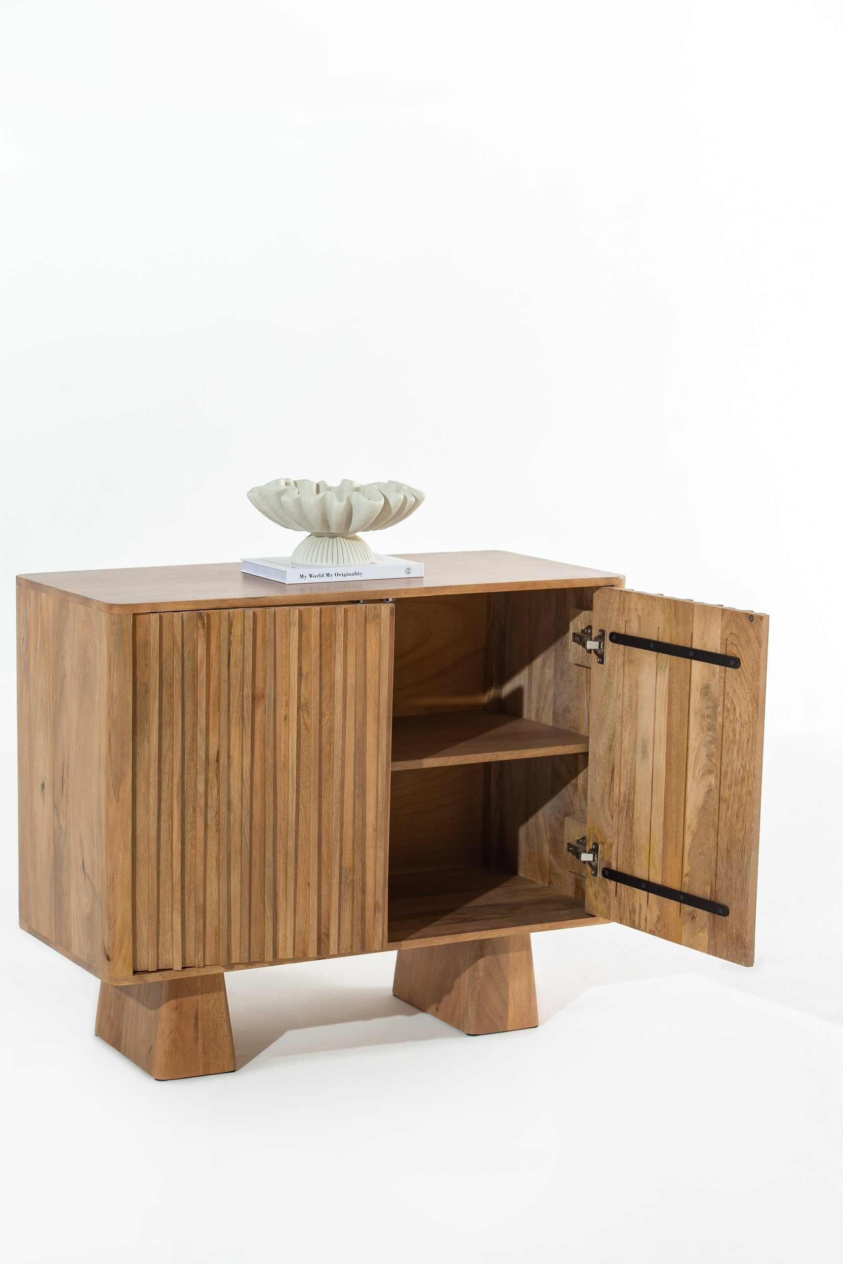 Lorwyn 2-Door Wooden Sideboard - Image 4