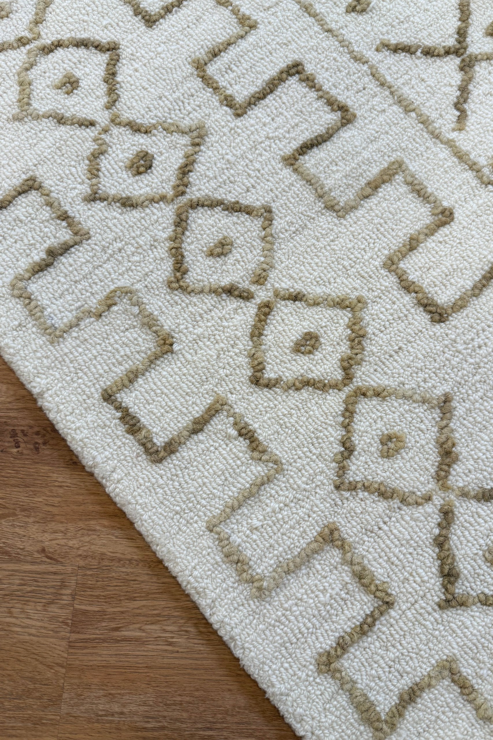 Odeya Handmade Rug - Image 3