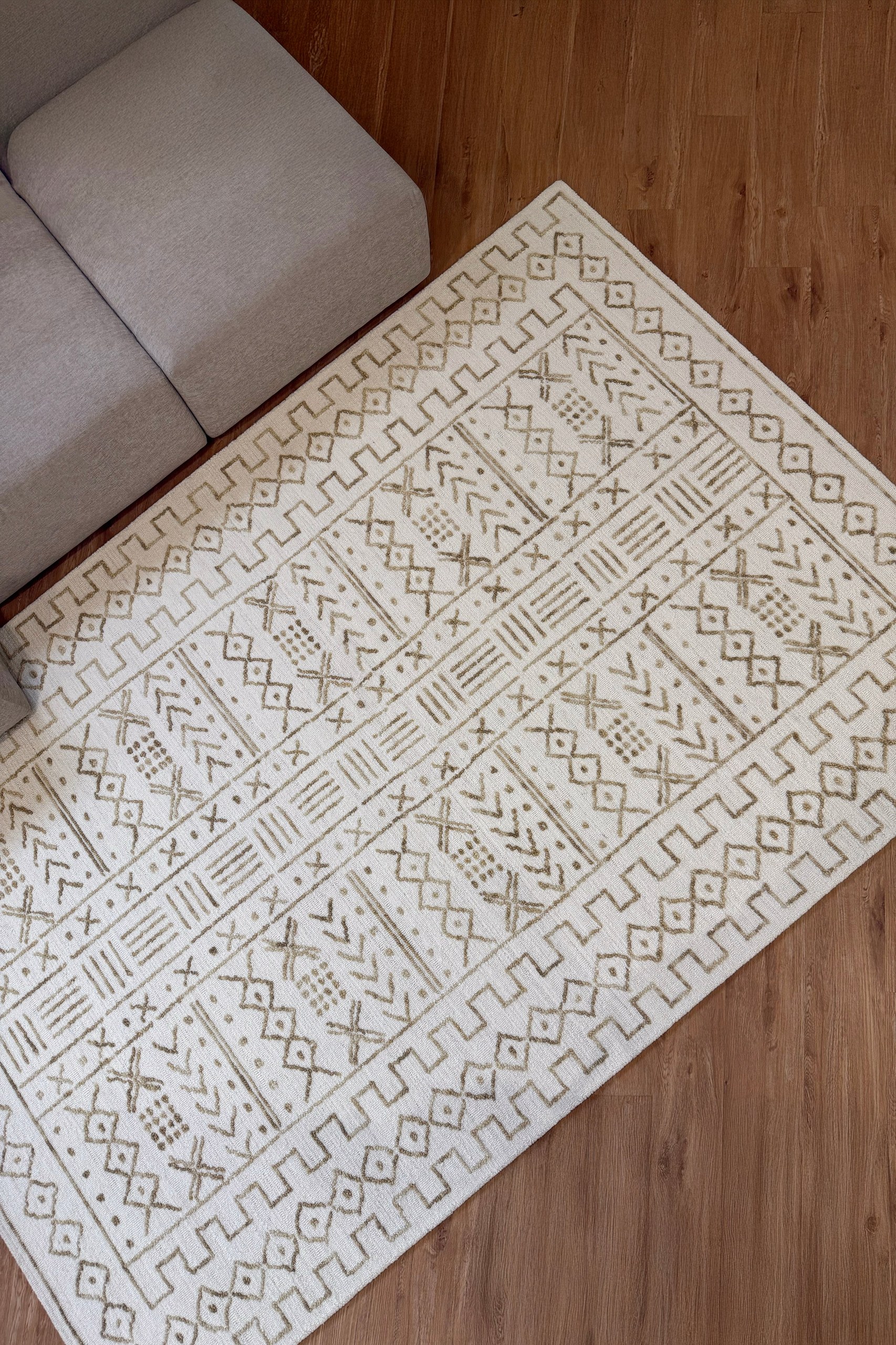 Odeya Handmade Rug - Image 4