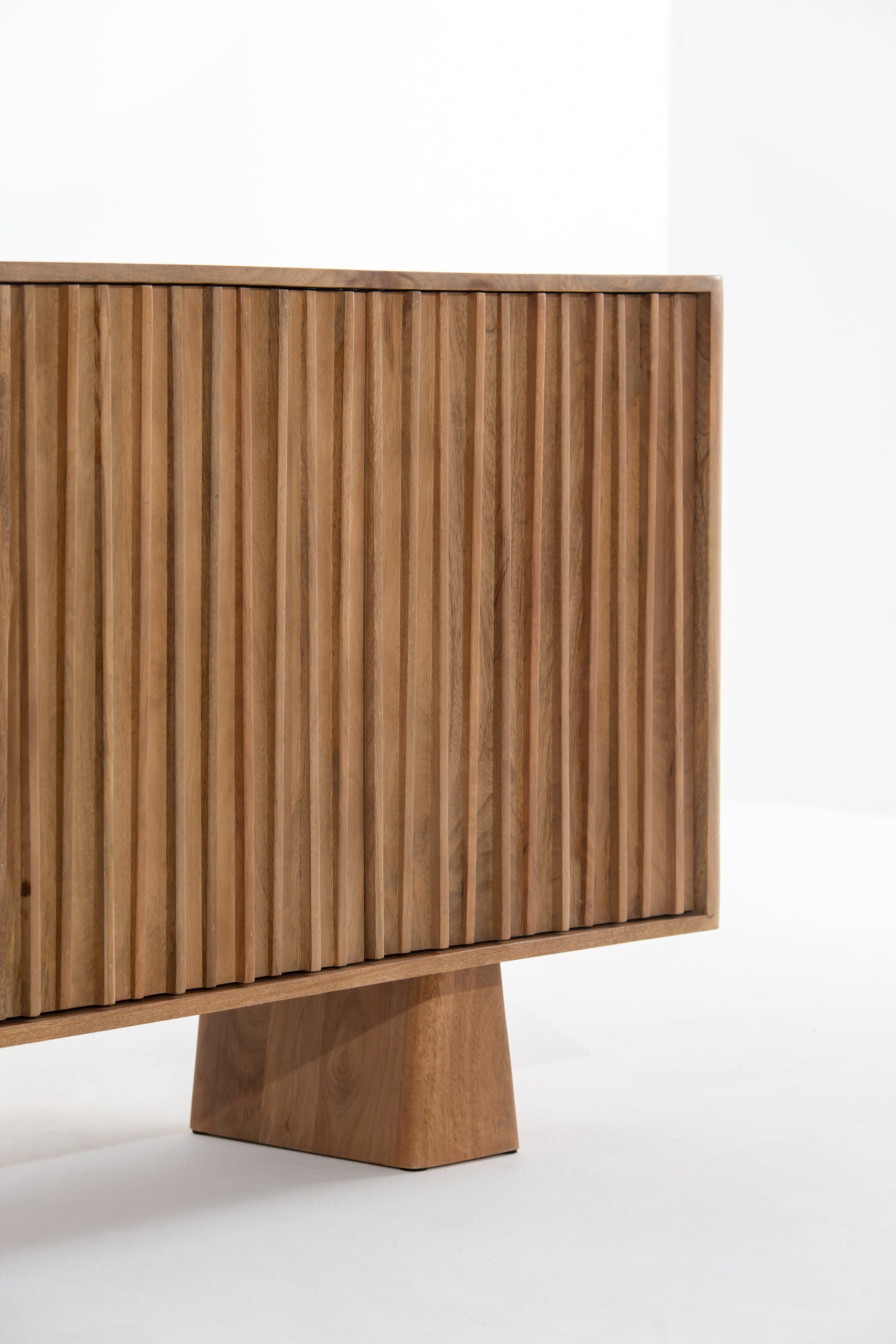 Lorwyn 4-Door Wooden Sideboard - Image 3