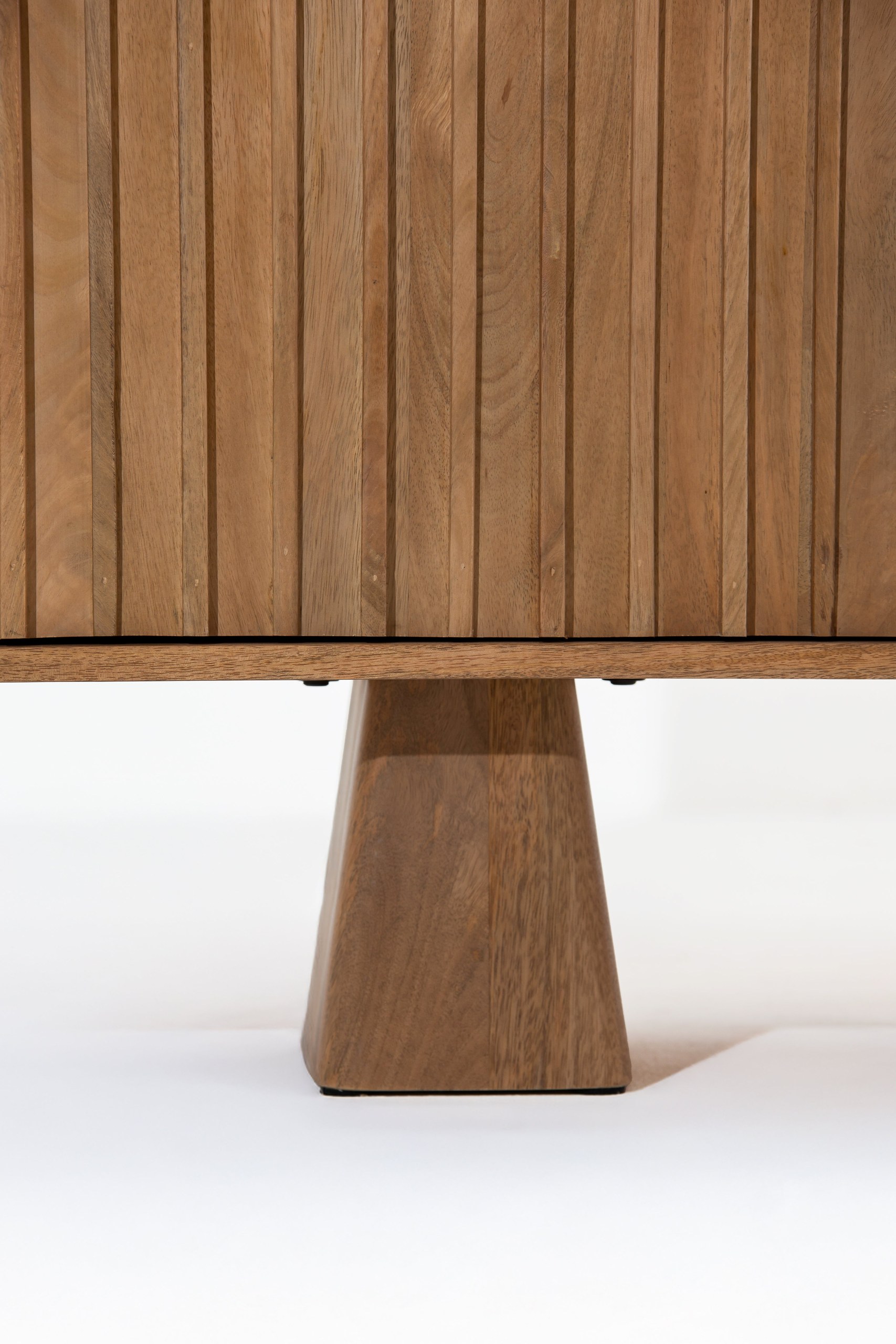 Lorwyn 4-Door Wooden Sideboard - Image 5