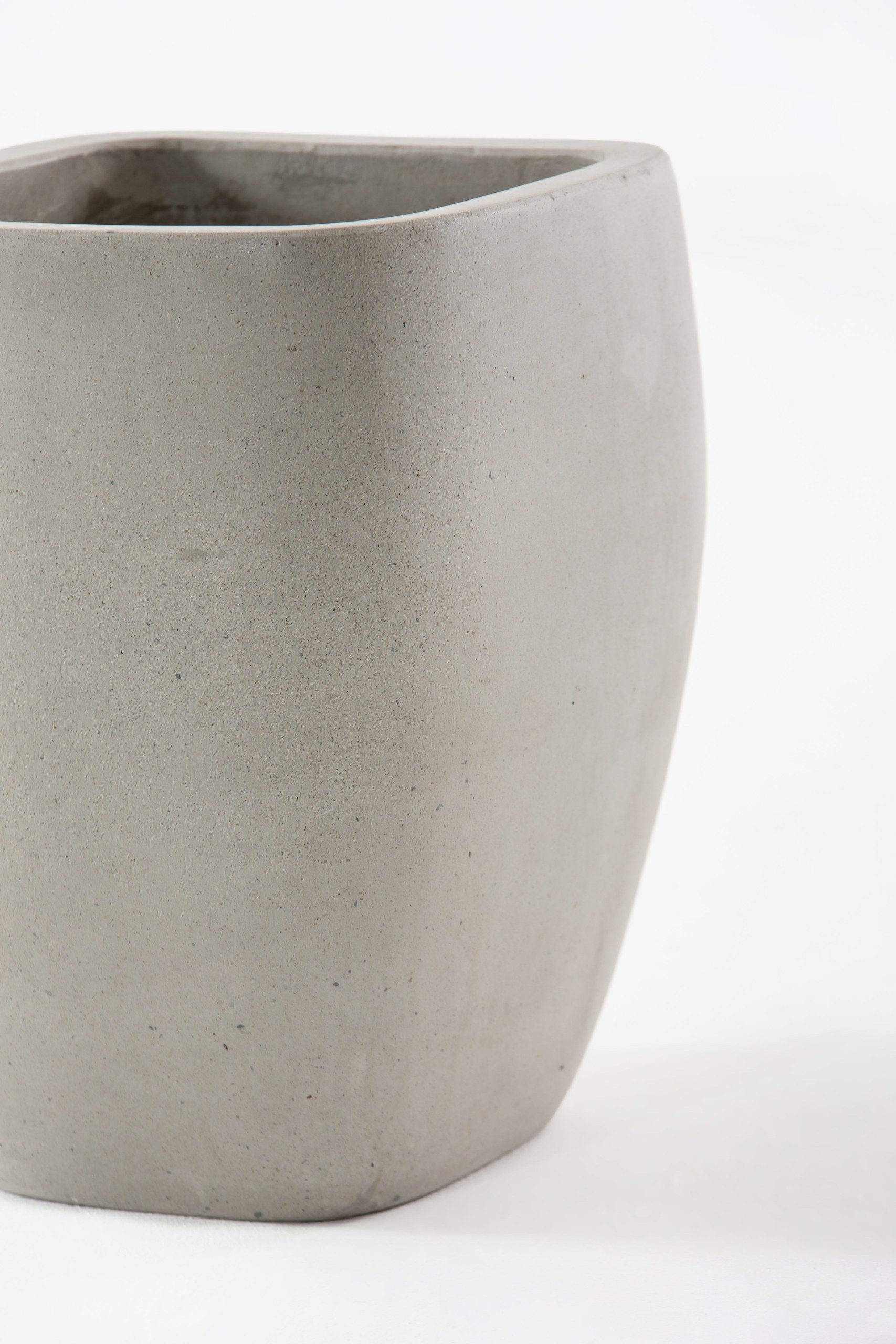 Ando Concrete Pot - Image 8