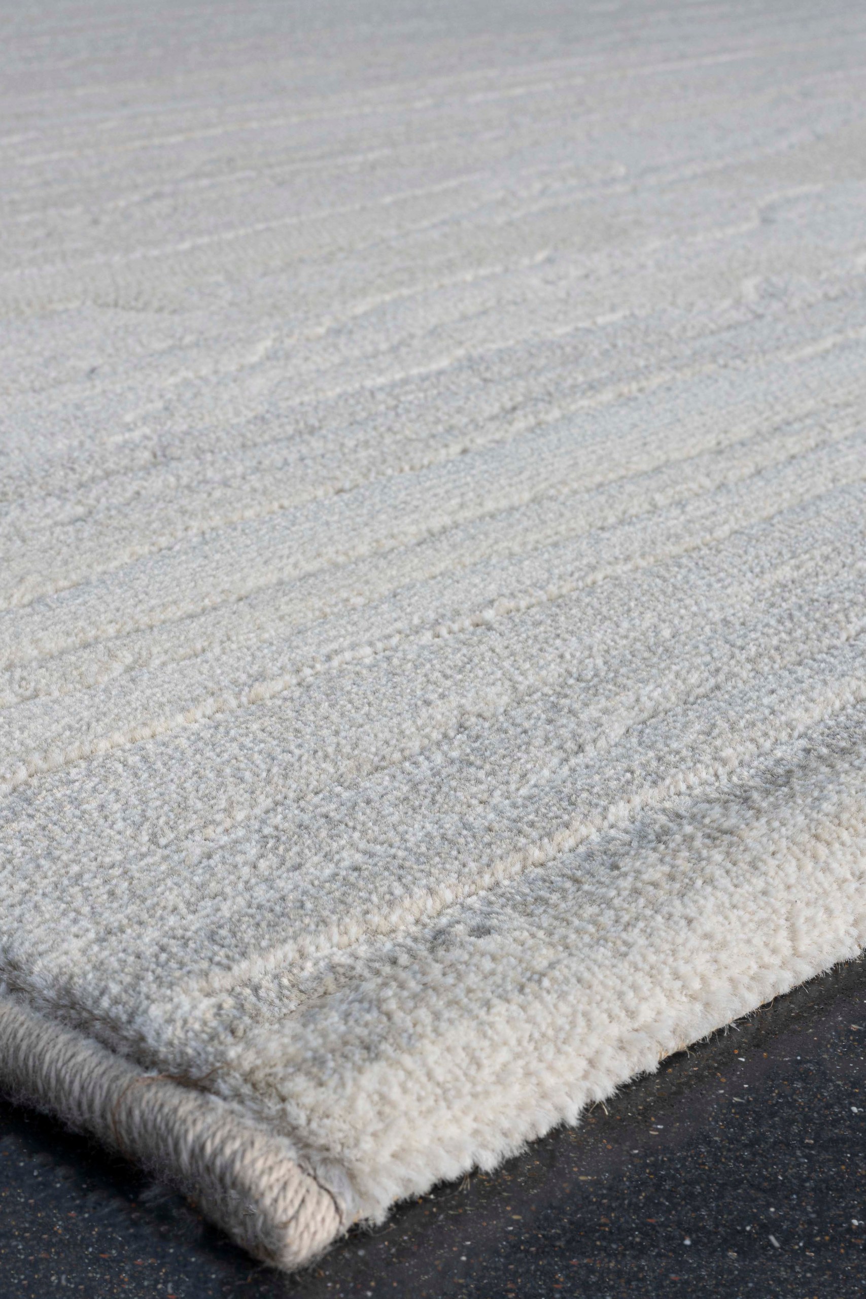 Humberly Cloud Rug - Image 3