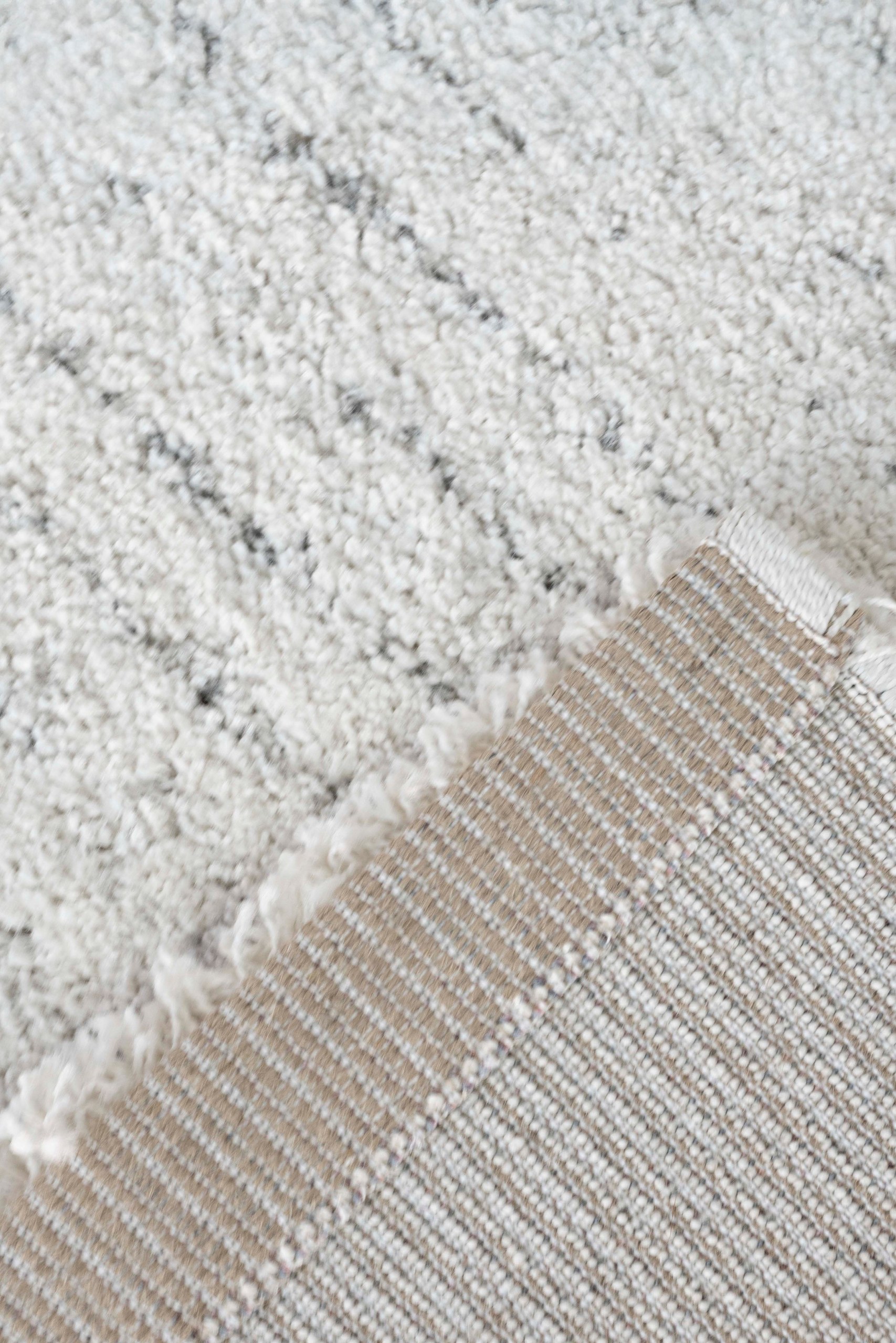 Deleyna Patterned Rug - Image 3
