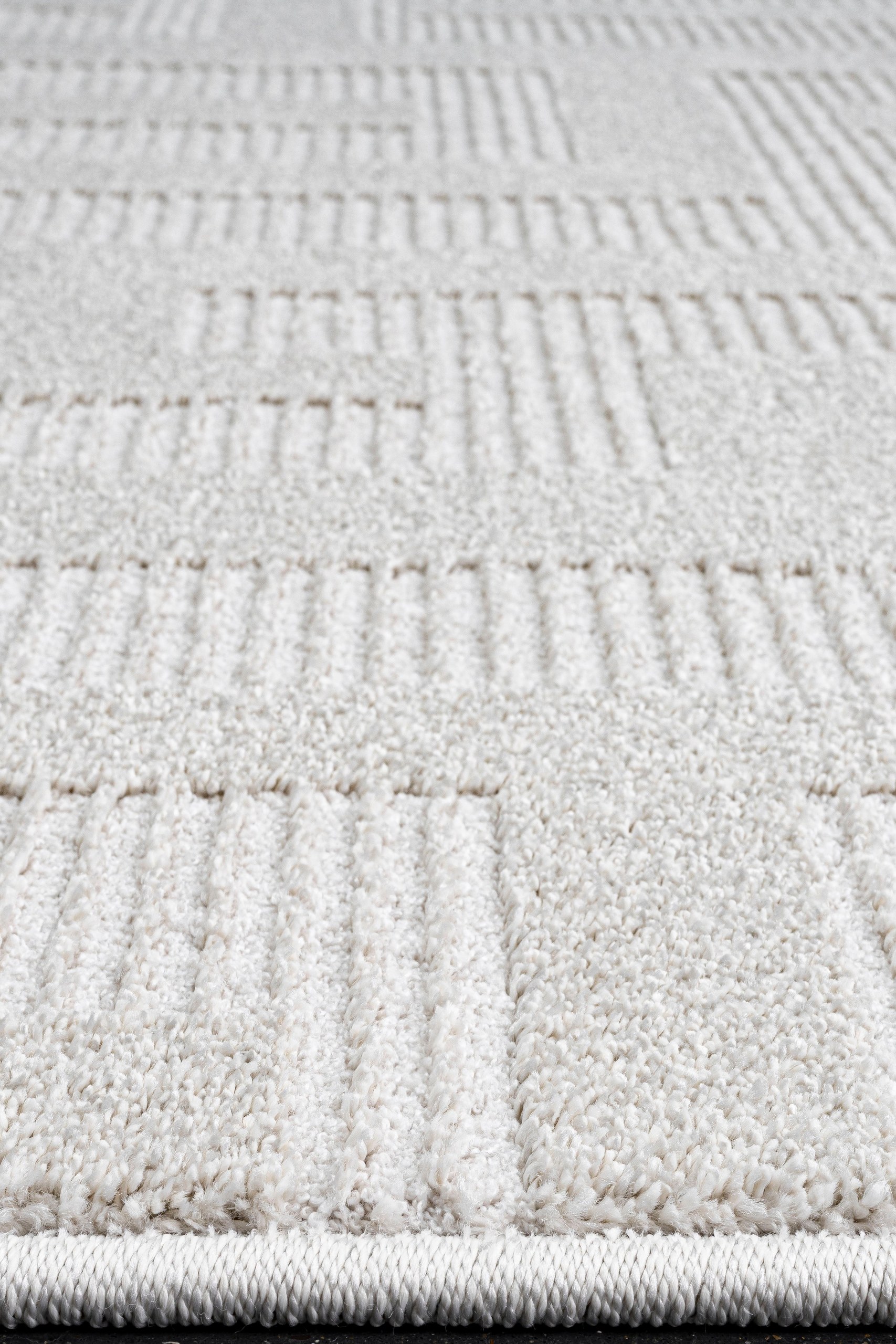 Gerta Geometric Rug - Image 6