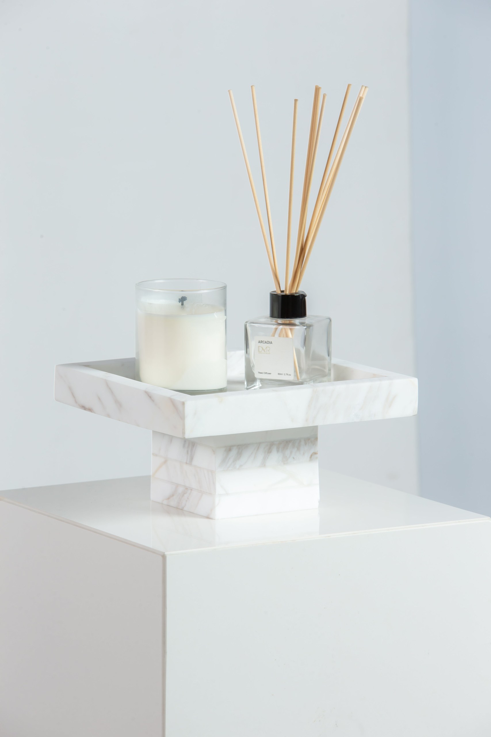Calacatta Greek Pedestal Tray - Image 7
