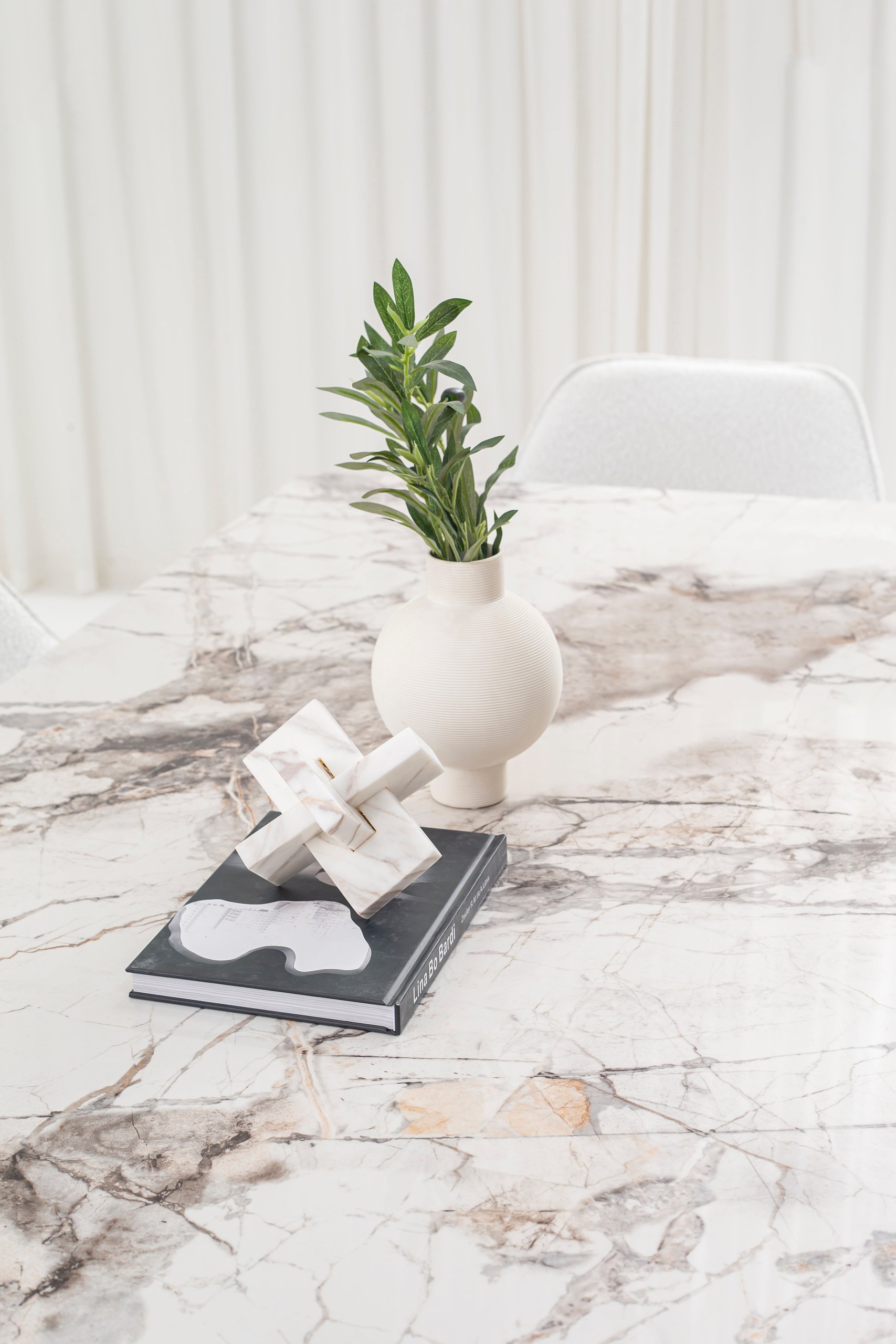 Calacatta Greek Marble Knot Decor - Image 2