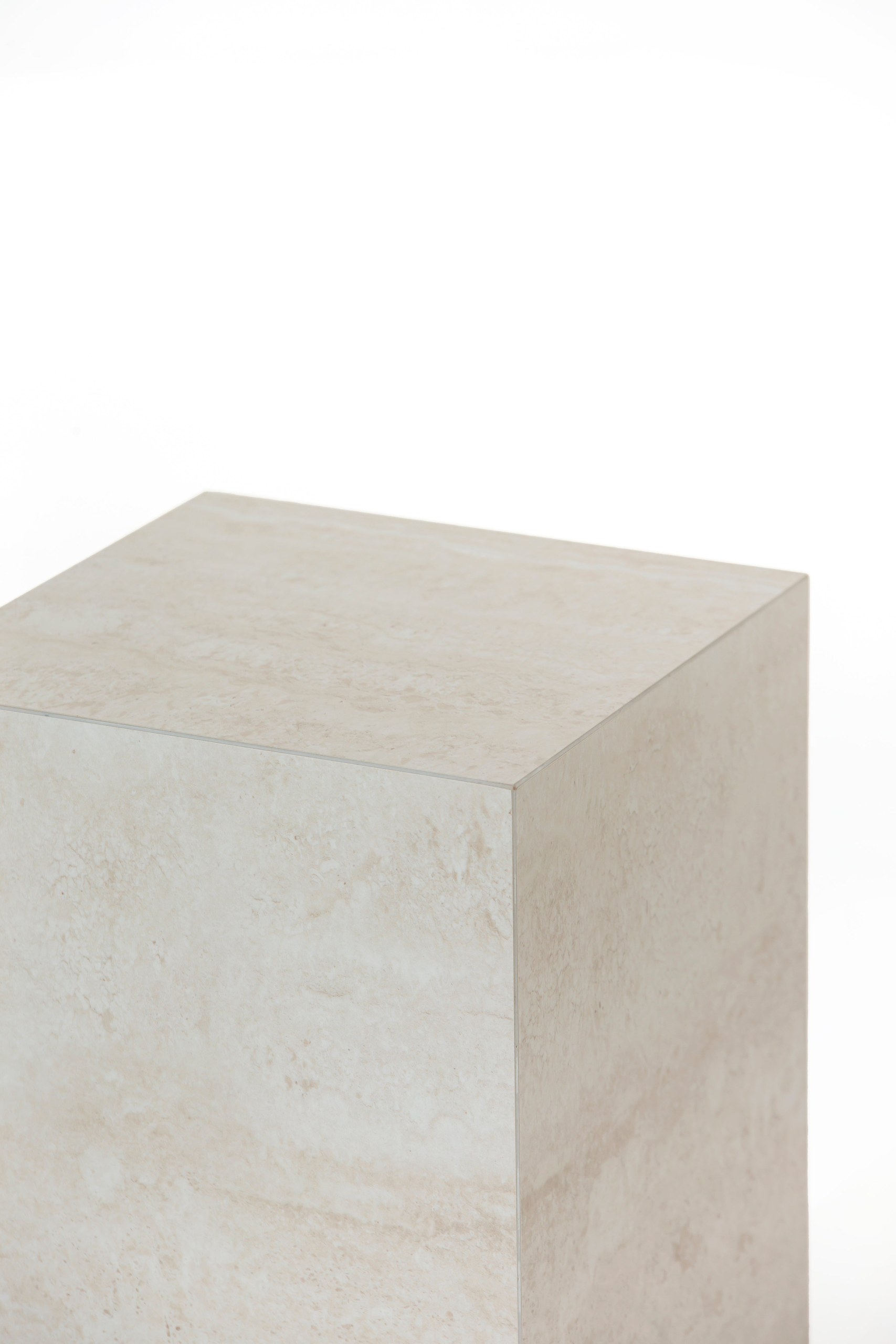 Zelda Travertine Finish Porcelain Plinth - Image 3