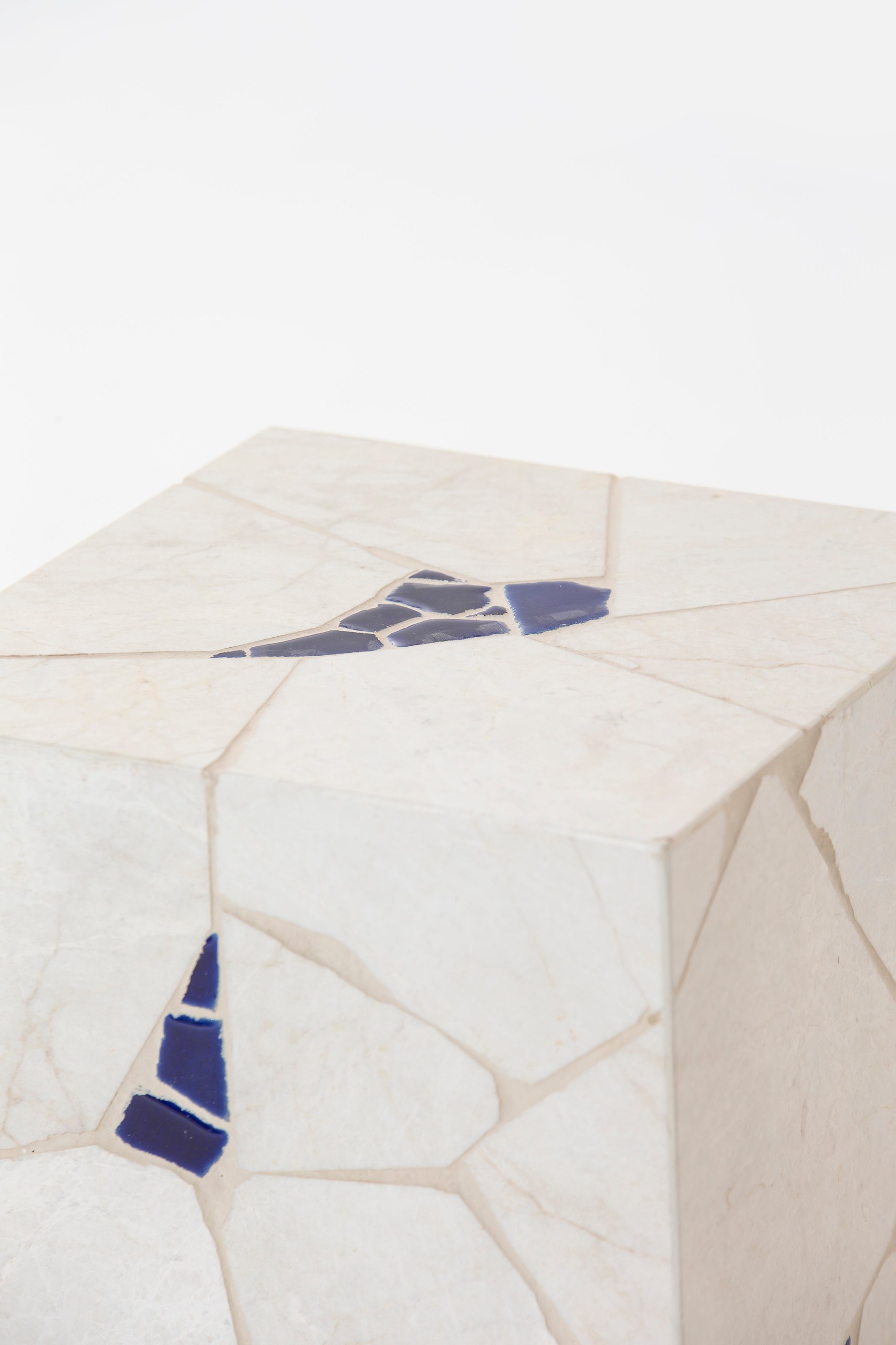 Zelda Irregular Tilework Marble Mosaic Plinth - Image 2