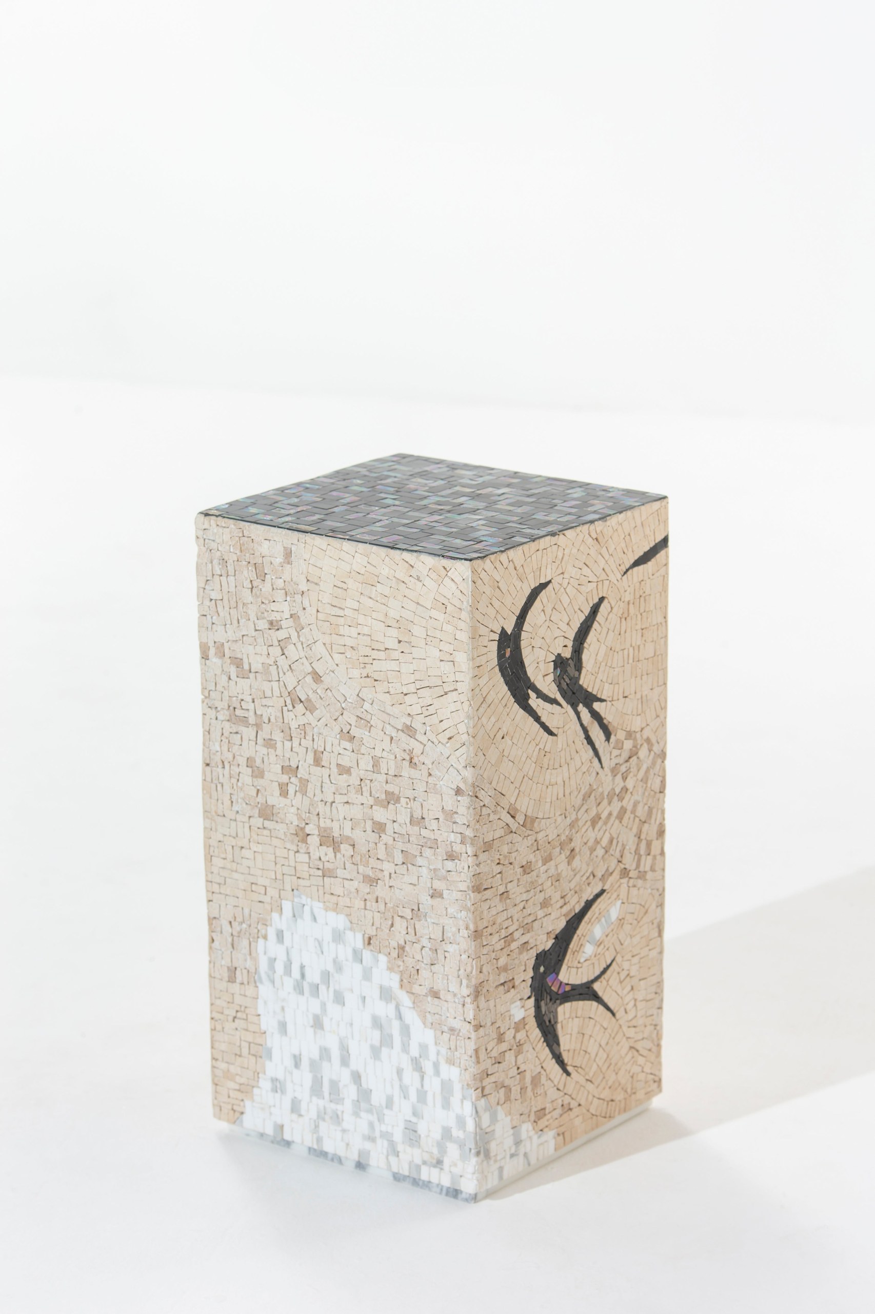 Zelda Nature Inspired Marble Mosaic Plinth - Image 2