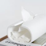 Alvara White Curve Tissue Holder