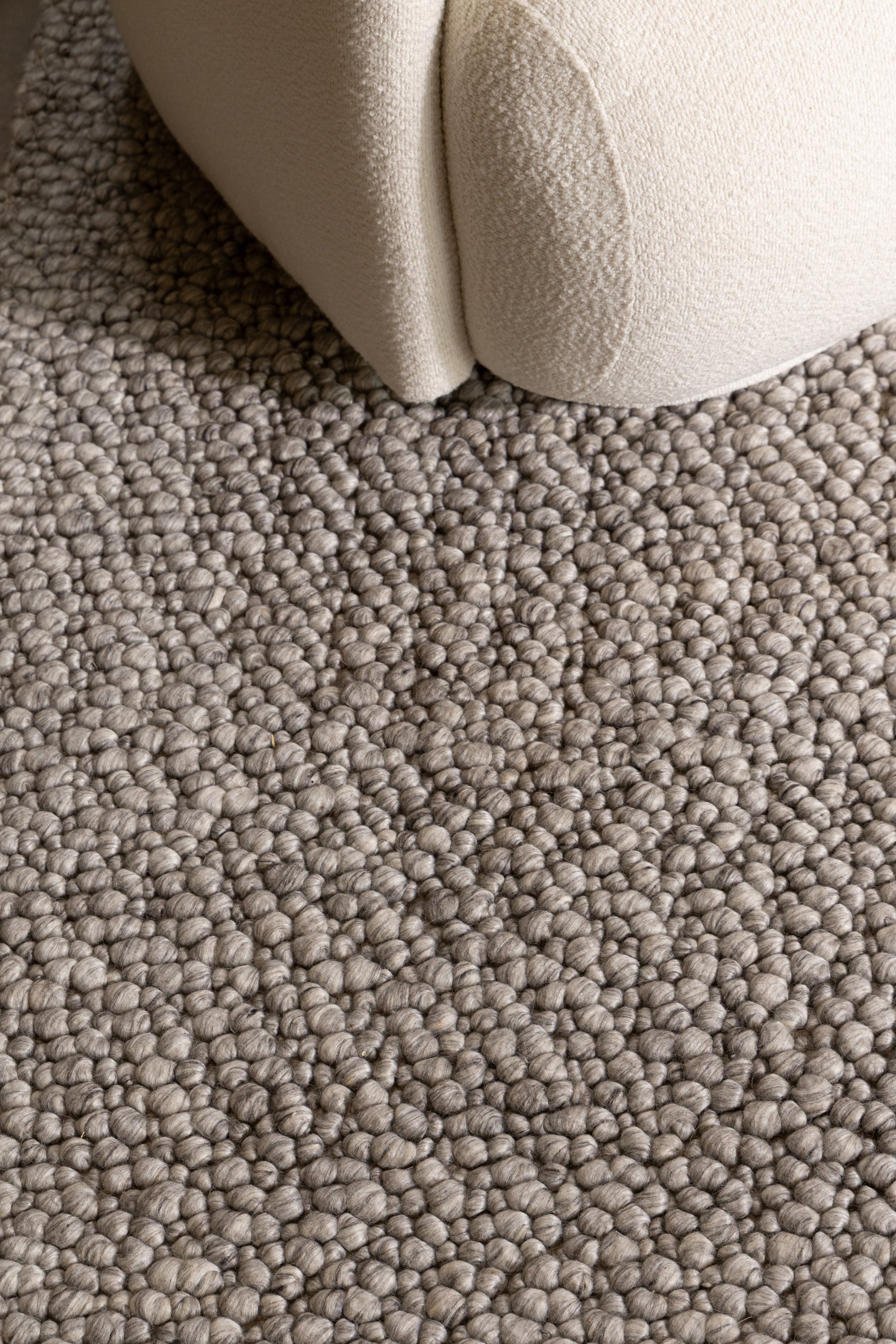 Velin Boucle Inspired Silver Grey Rug - Image 2